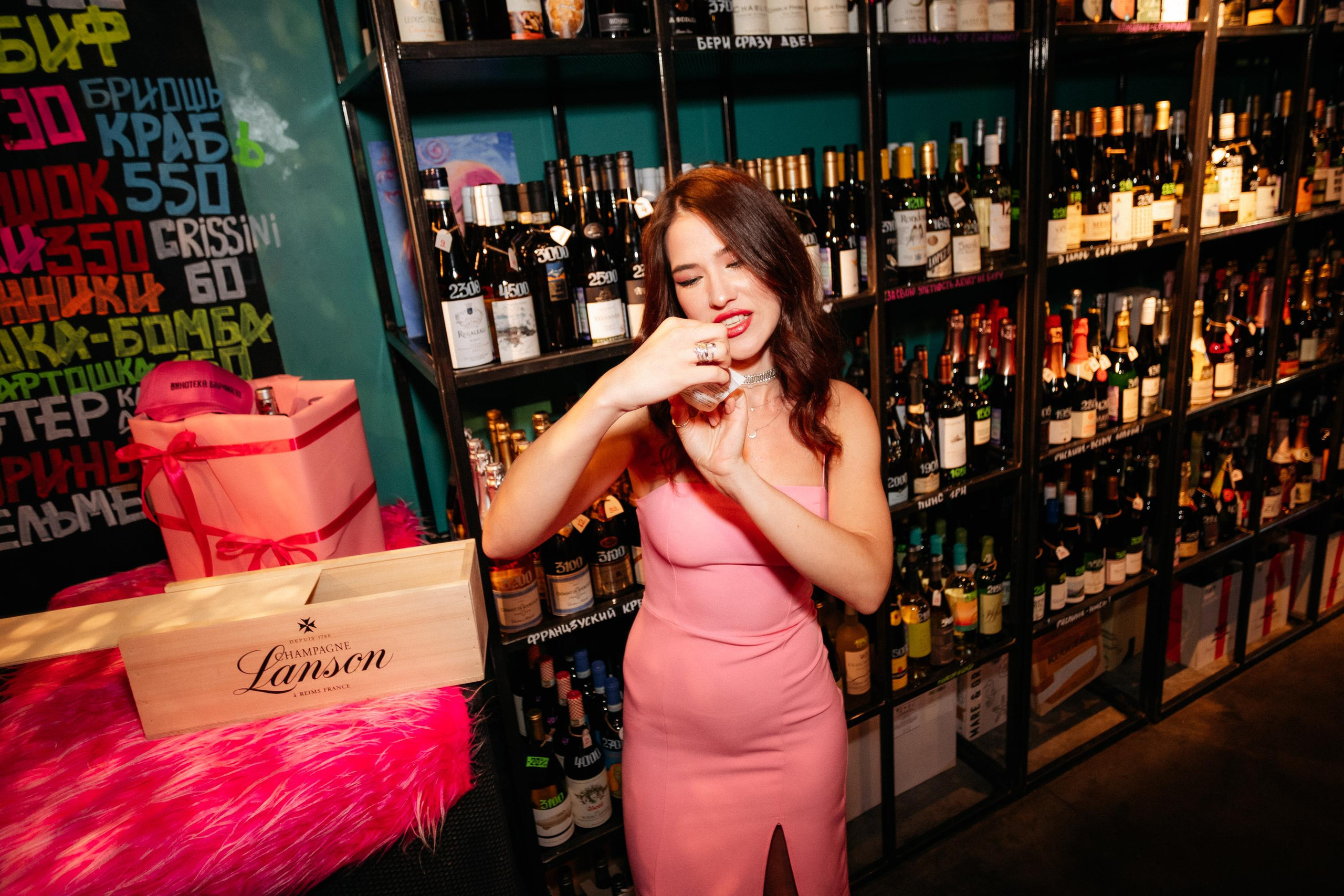 ВИНОТЕКА БАР х МАГАЗ [2 ГОДА]. СВОИ. ФОТООТЧЕТЫ-СОБЫТИЯ-МЕСТА