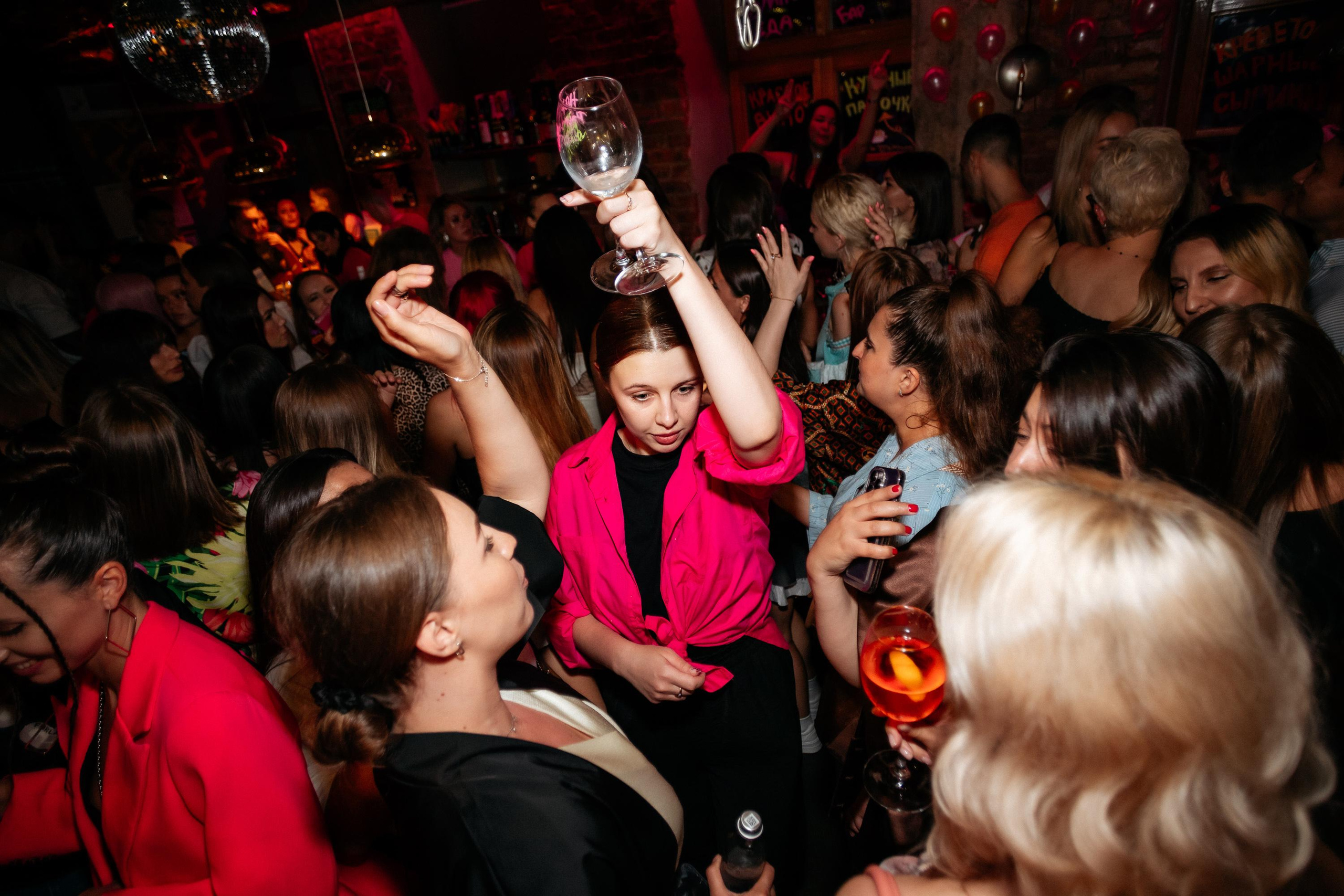 ВИНОТЕКА БАР х МАГАЗ [2 ГОДА]. СВОИ. ФОТООТЧЕТЫ-СОБЫТИЯ-МЕСТА