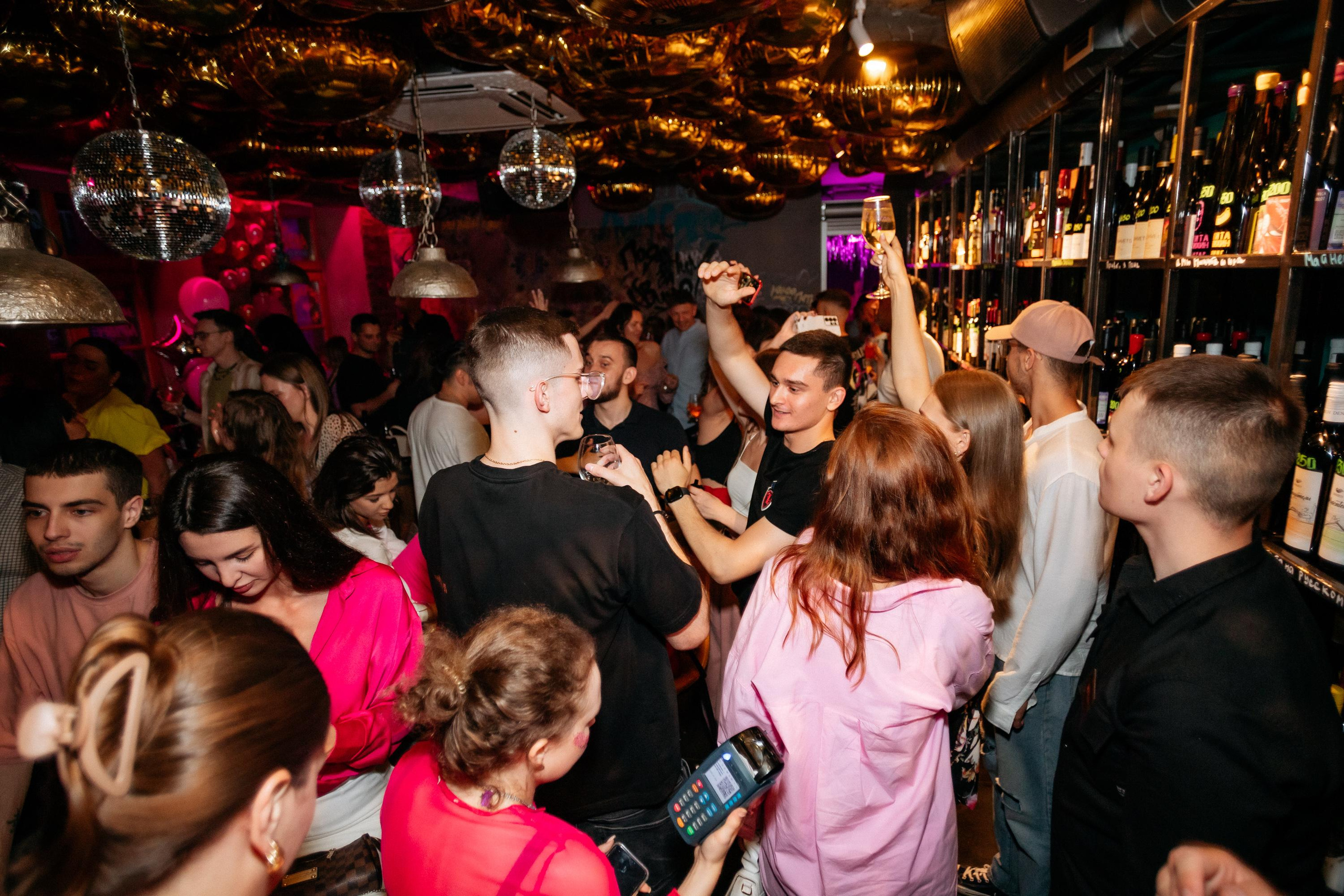 ВИНОТЕКА БАР х МАГАЗ [2 ГОДА]. СВОИ. ФОТООТЧЕТЫ-СОБЫТИЯ-МЕСТА