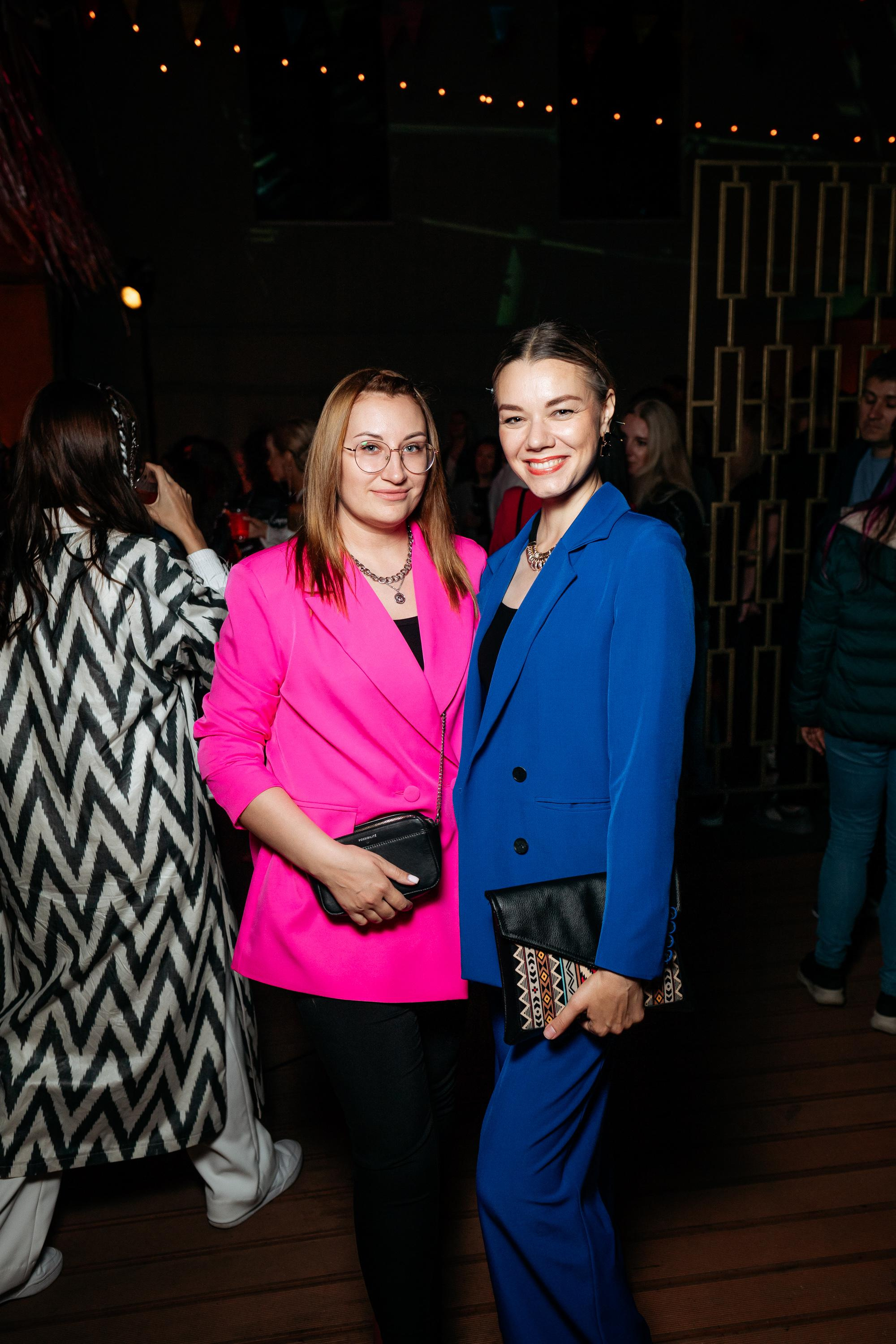 C O M M U N I T Y [ONE YEAR]. СВОИ. ФОТООТЧЕТЫ-СОБЫТИЯ-МЕСТА