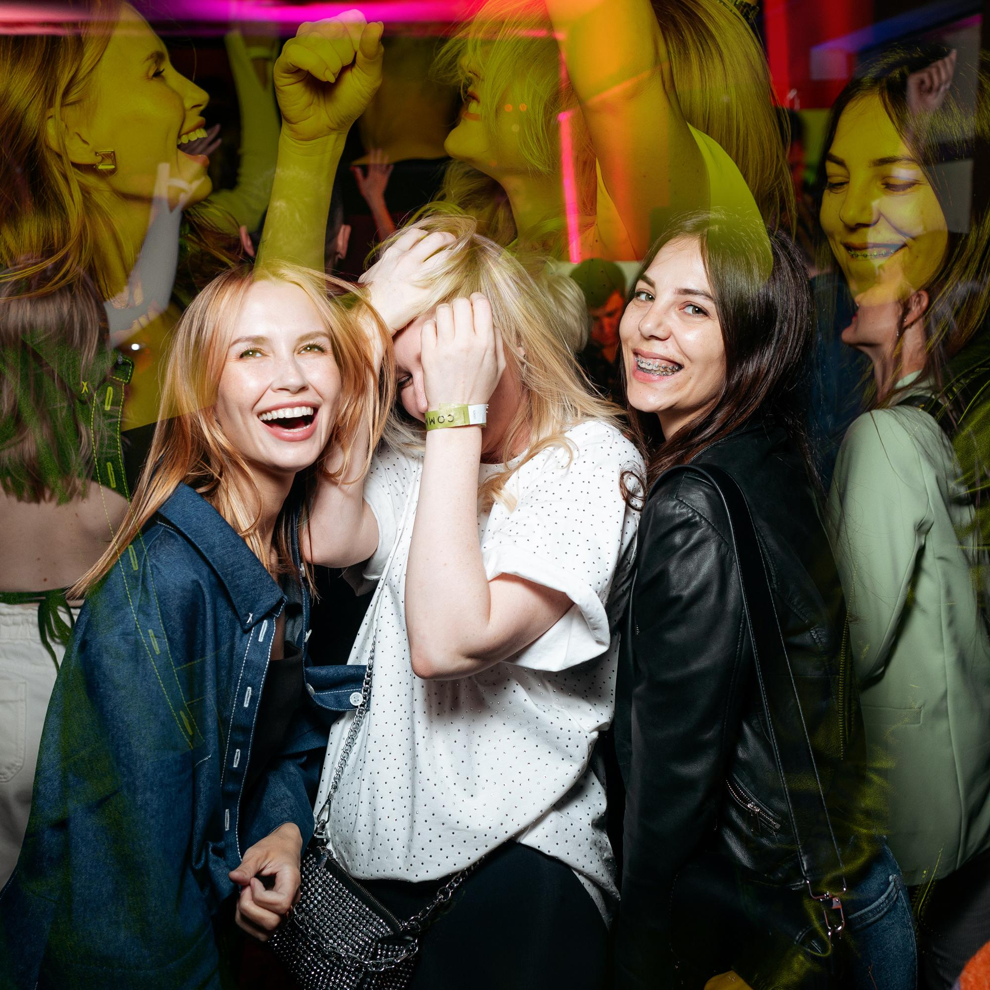 C O M M U N I T Y [ONE YEAR]. СВОИ. ФОТООТЧЕТЫ-СОБЫТИЯ-МЕСТА