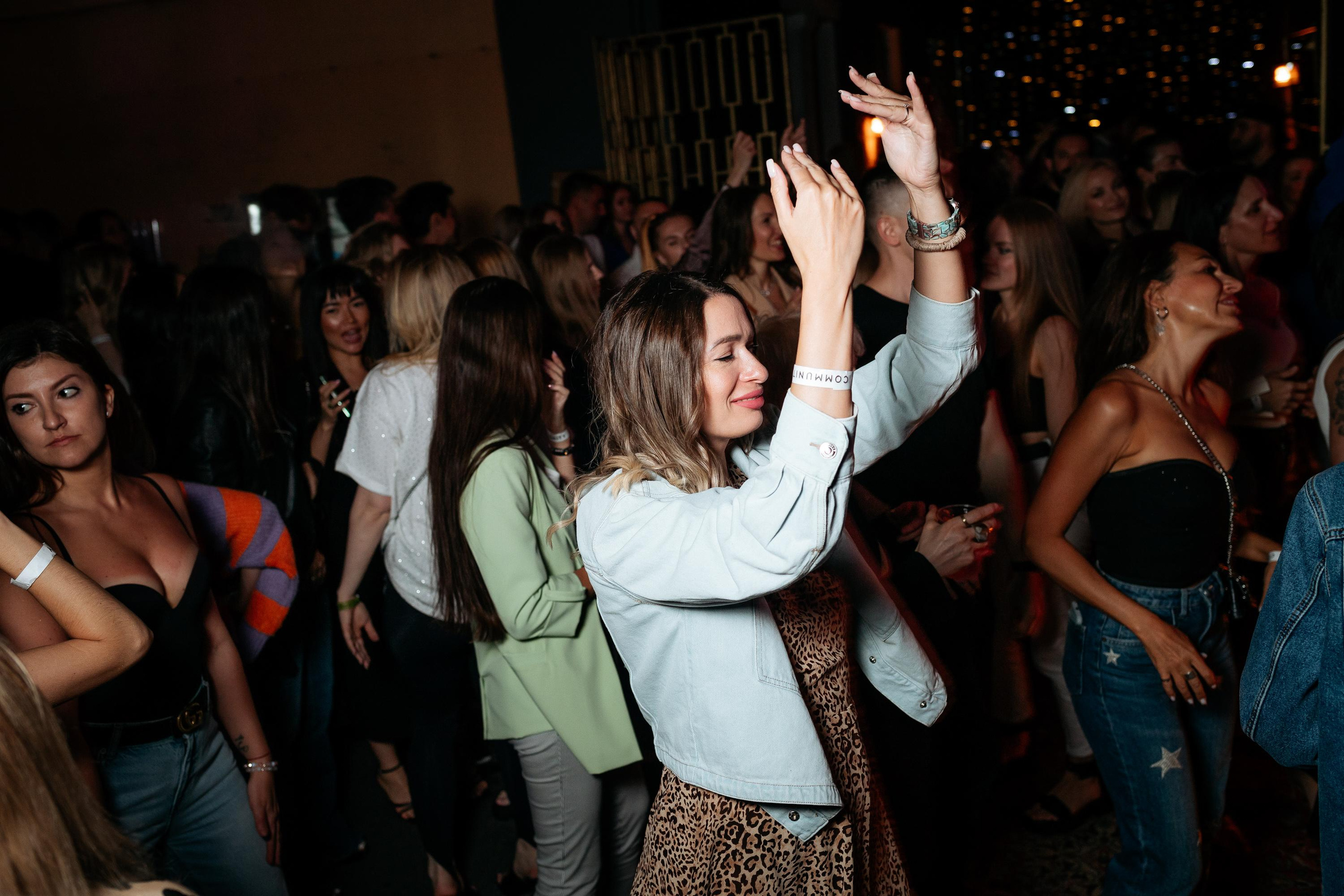 C O M M U N I T Y [ONE YEAR]. СВОИ. ФОТООТЧЕТЫ-СОБЫТИЯ-МЕСТА