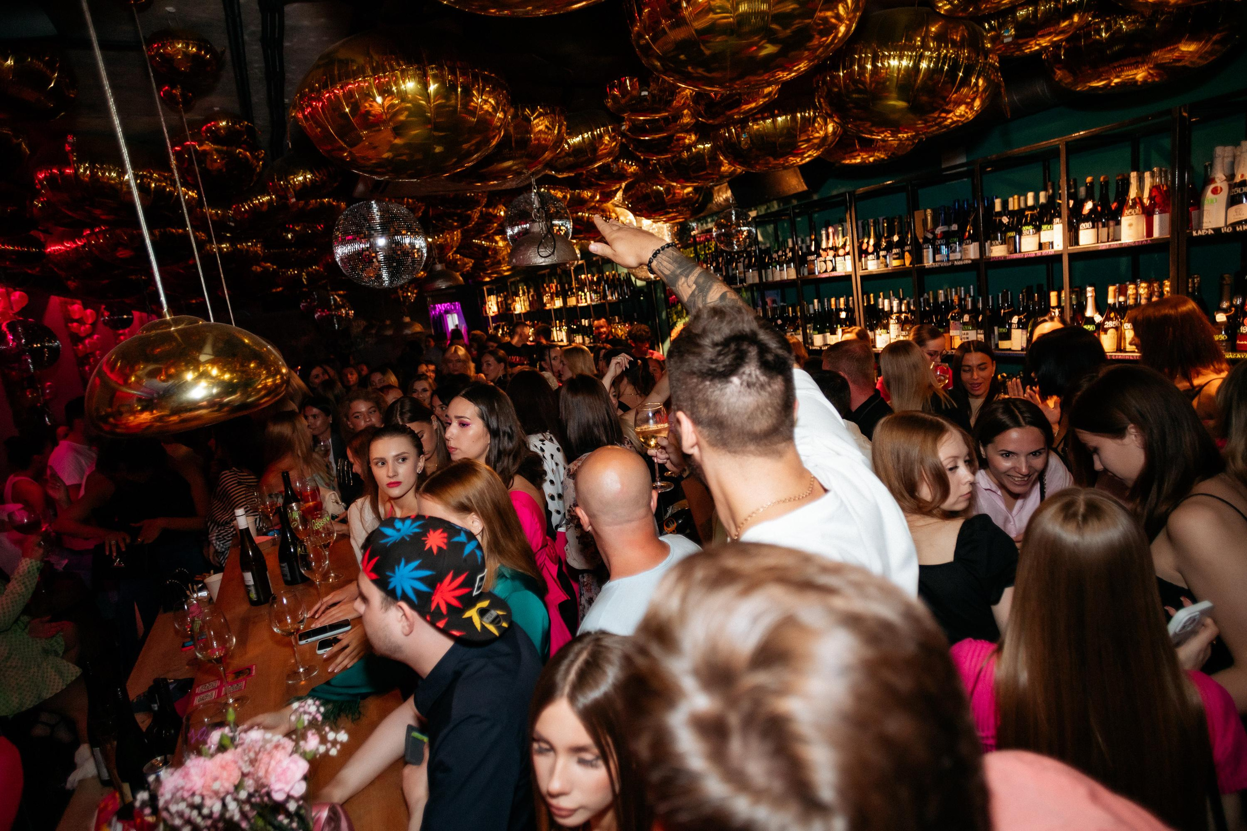 ВИНОТЕКА БАР х МАГАЗ [2 ГОДА]. СВОИ. ФОТООТЧЕТЫ-СОБЫТИЯ-МЕСТА