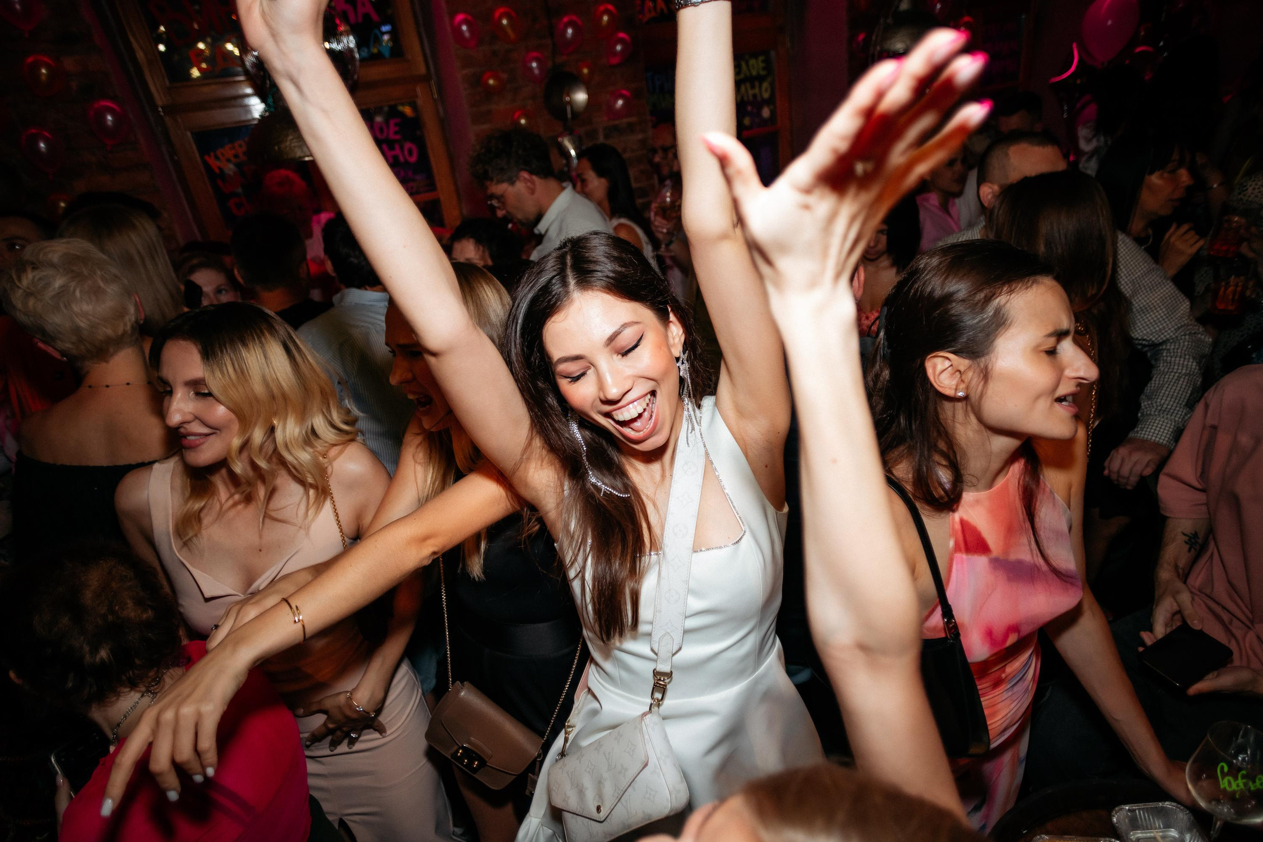 ВИНОТЕКА БАР х МАГАЗ [2 ГОДА]. СВОИ. ФОТООТЧЕТЫ-СОБЫТИЯ-МЕСТА