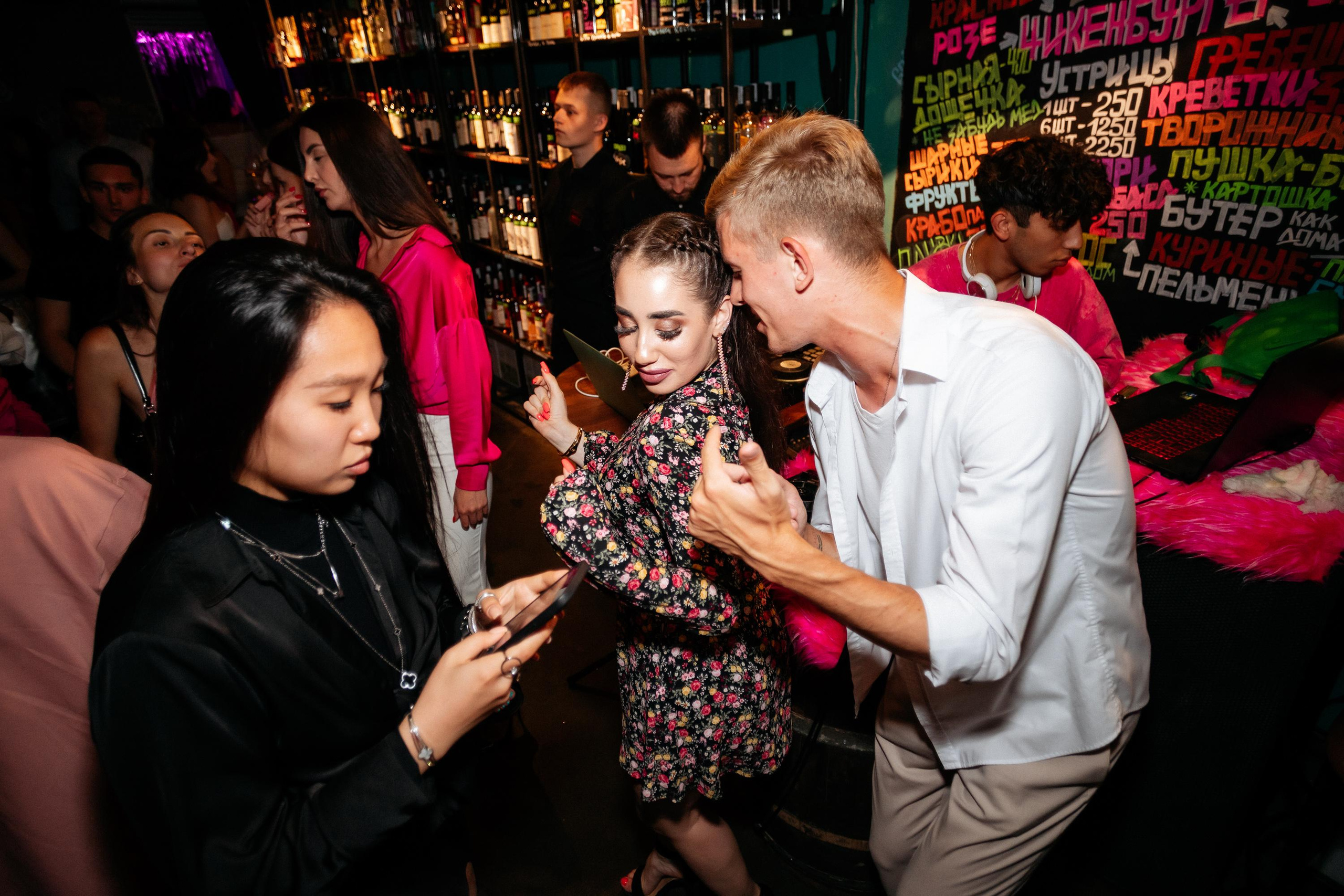 ВИНОТЕКА БАР х МАГАЗ [2 ГОДА]. СВОИ. ФОТООТЧЕТЫ-СОБЫТИЯ-МЕСТА