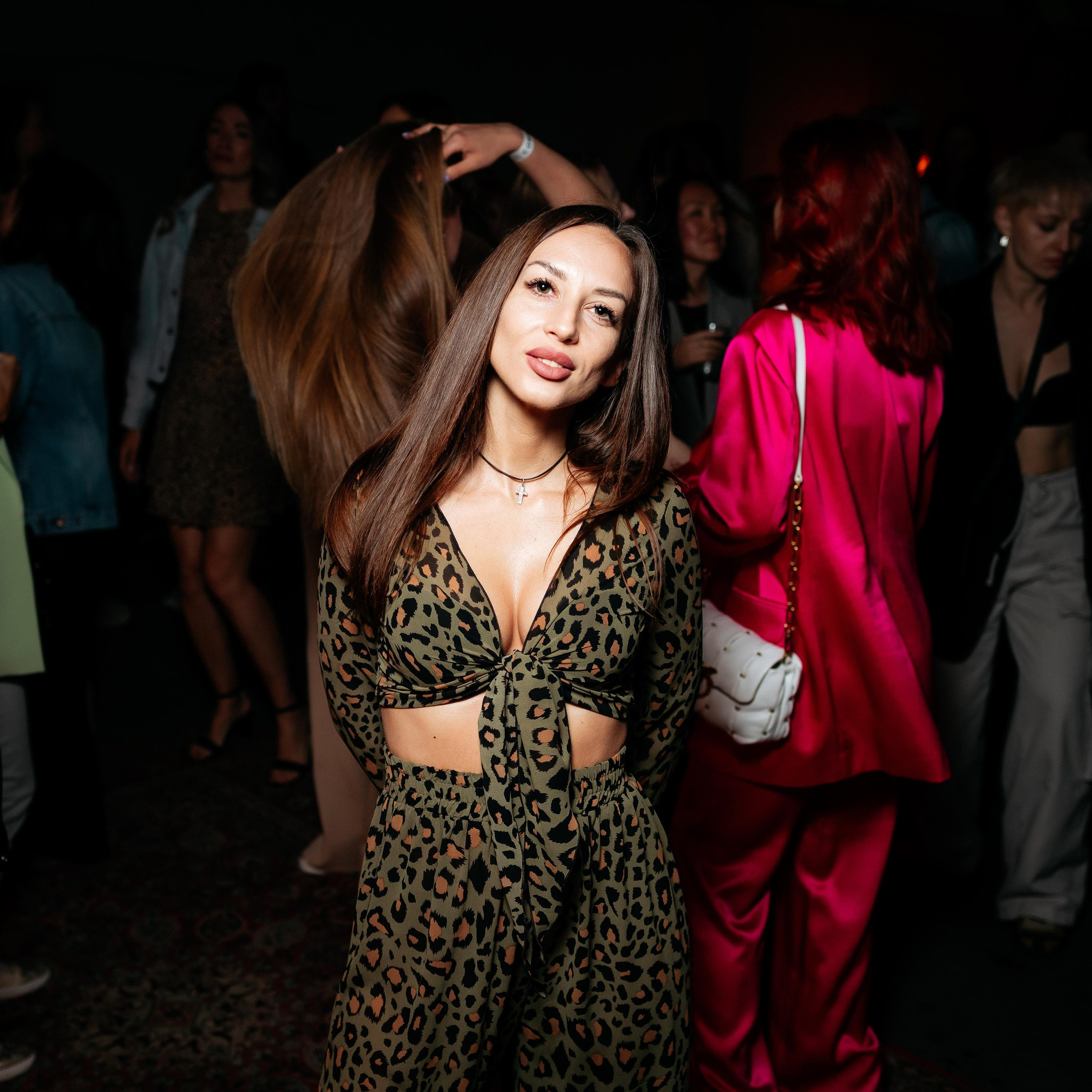 C O M M U N I T Y [ONE YEAR]. СВОИ. ФОТООТЧЕТЫ-СОБЫТИЯ-МЕСТА