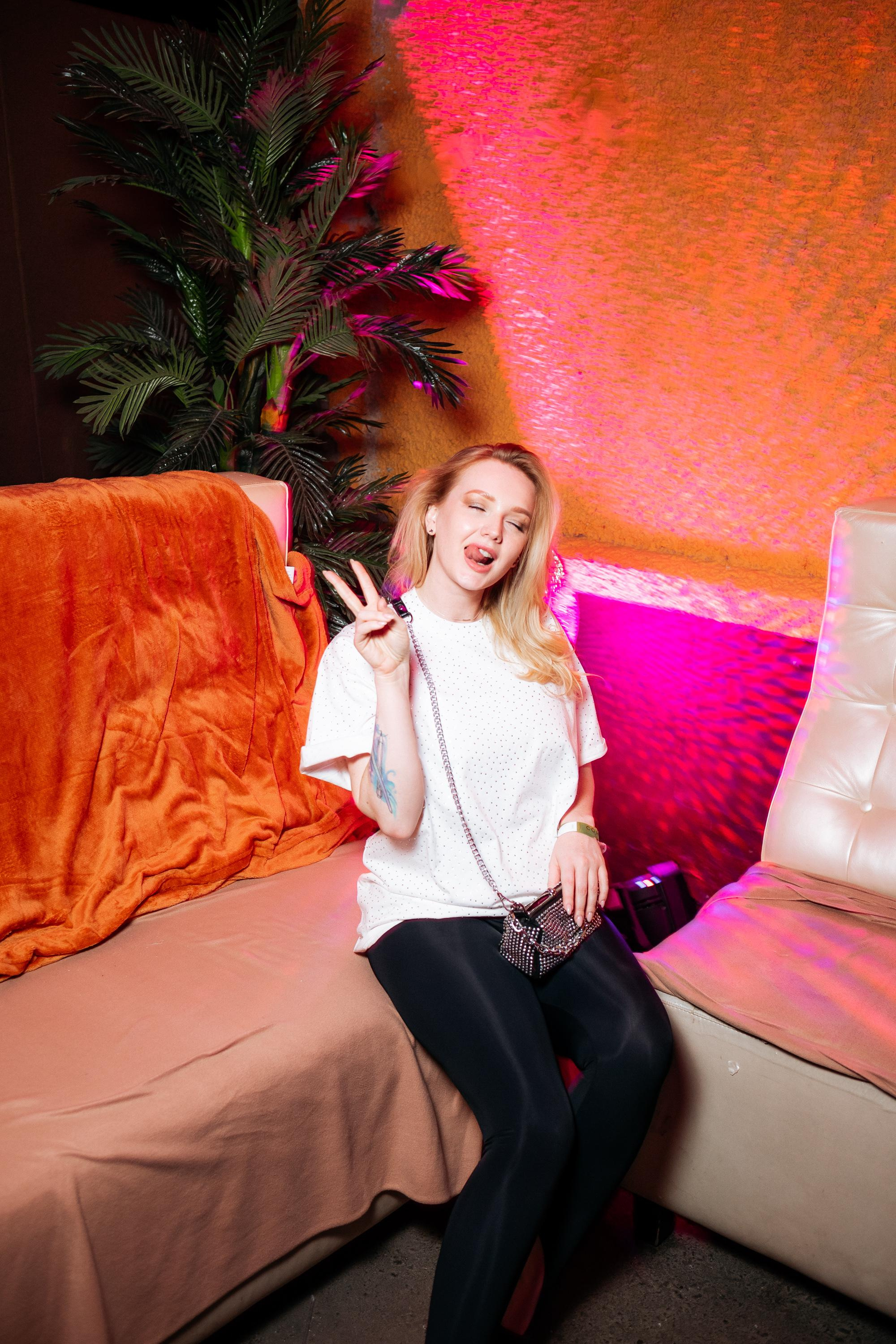 C O M M U N I T Y [ONE YEAR]. СВОИ. ФОТООТЧЕТЫ-СОБЫТИЯ-МЕСТА