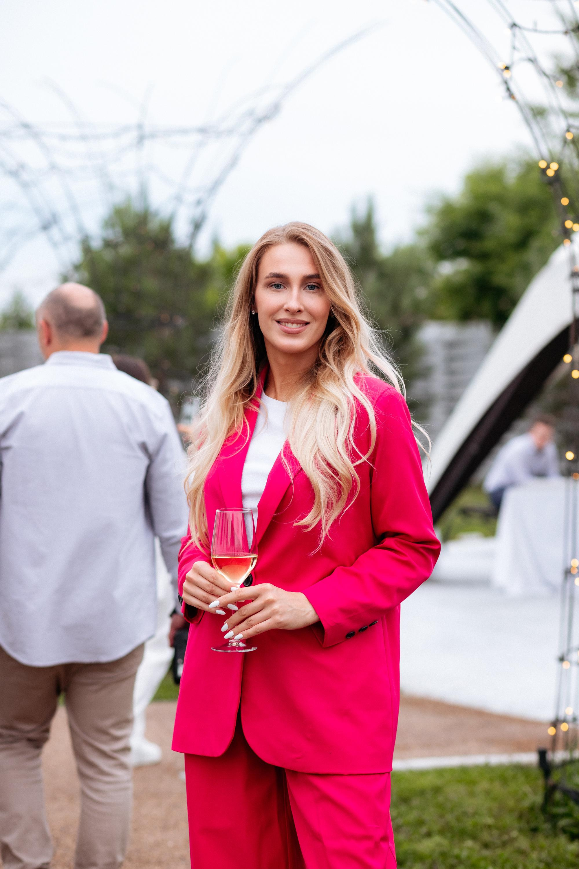 UNIKEI STORIES. СВОИ. ФОТООТЧЕТЫ-СОБЫТИЯ-МЕСТА