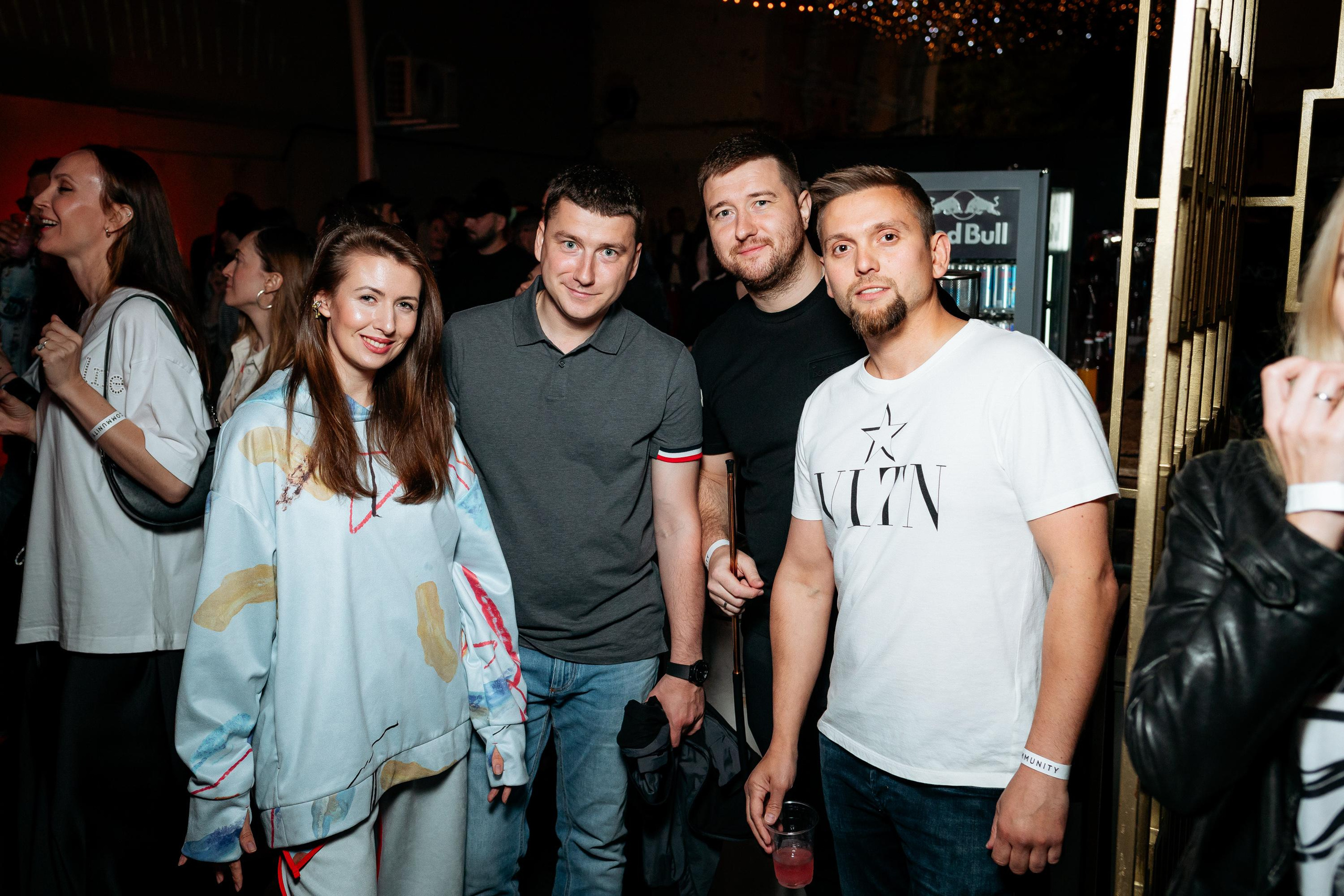 C O M M U N I T Y [ONE YEAR]. СВОИ. ФОТООТЧЕТЫ-СОБЫТИЯ-МЕСТА