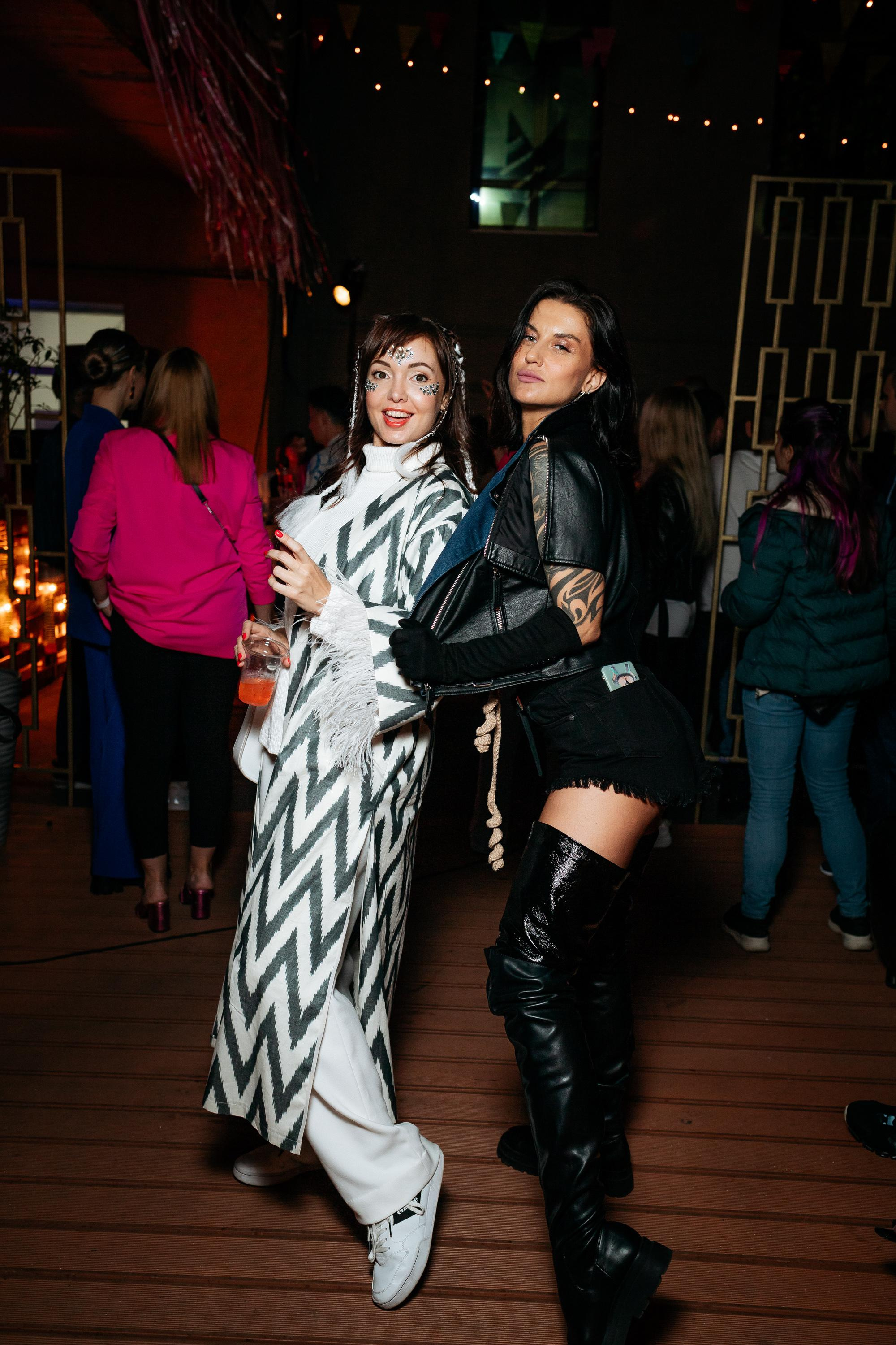 C O M M U N I T Y [ONE YEAR]. СВОИ. ФОТООТЧЕТЫ-СОБЫТИЯ-МЕСТА