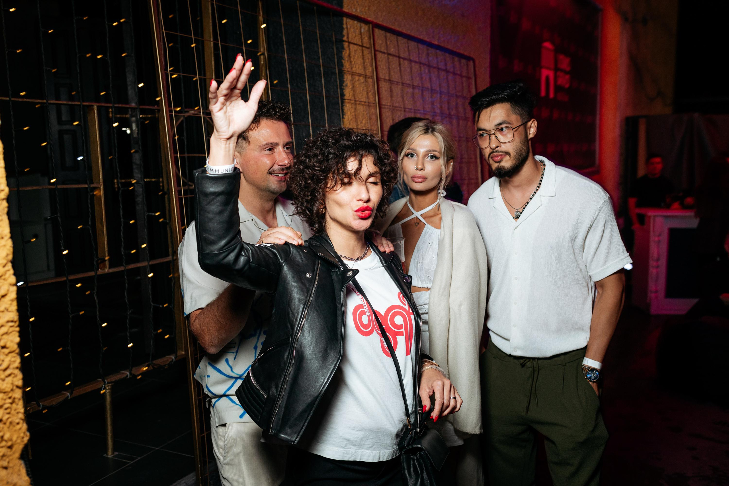 C O M M U N I T Y [ONE YEAR]. СВОИ. ФОТООТЧЕТЫ-СОБЫТИЯ-МЕСТА