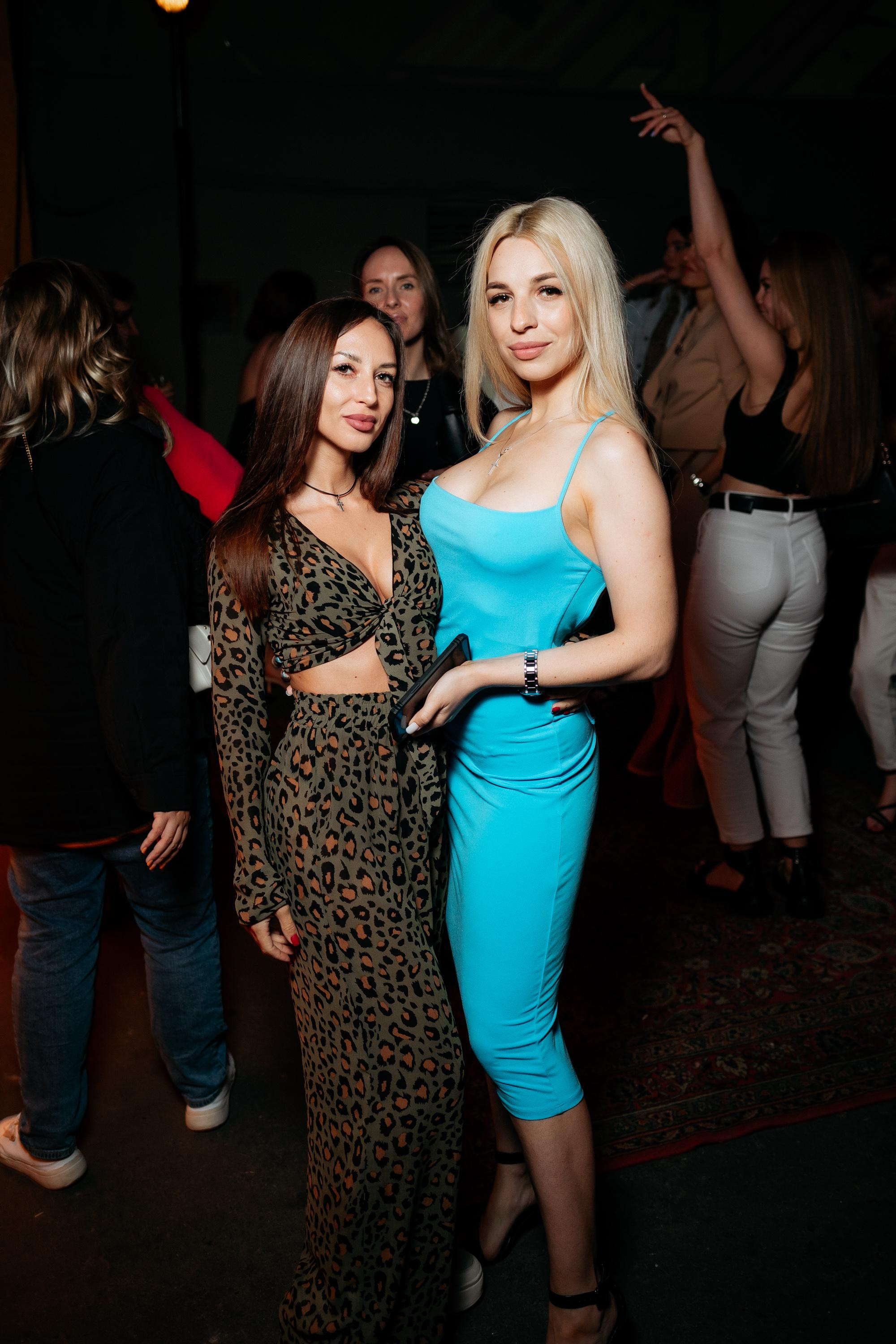 C O M M U N I T Y [ONE YEAR]. СВОИ. ФОТООТЧЕТЫ-СОБЫТИЯ-МЕСТА