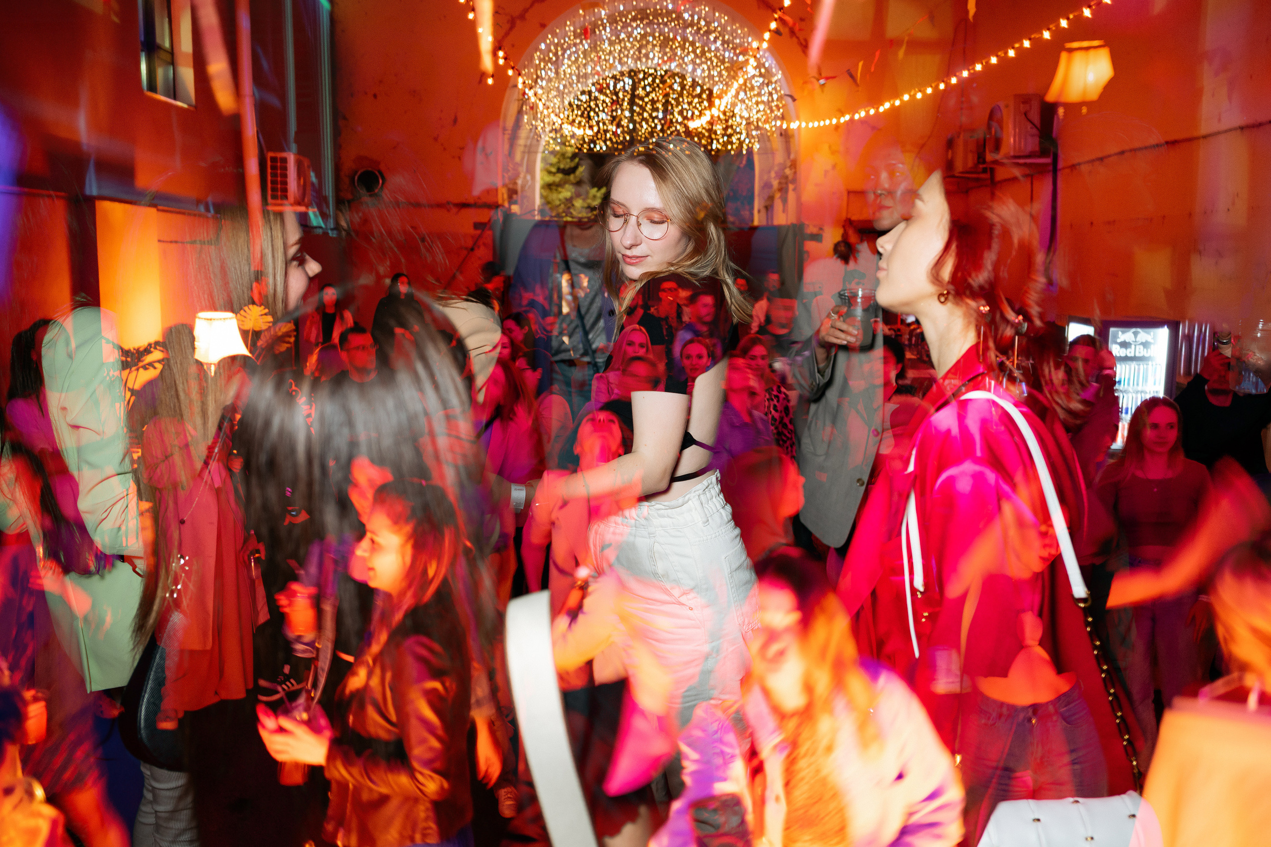 C O M M U N I T Y [ONE YEAR]. СВОИ. ФОТООТЧЕТЫ-СОБЫТИЯ-МЕСТА