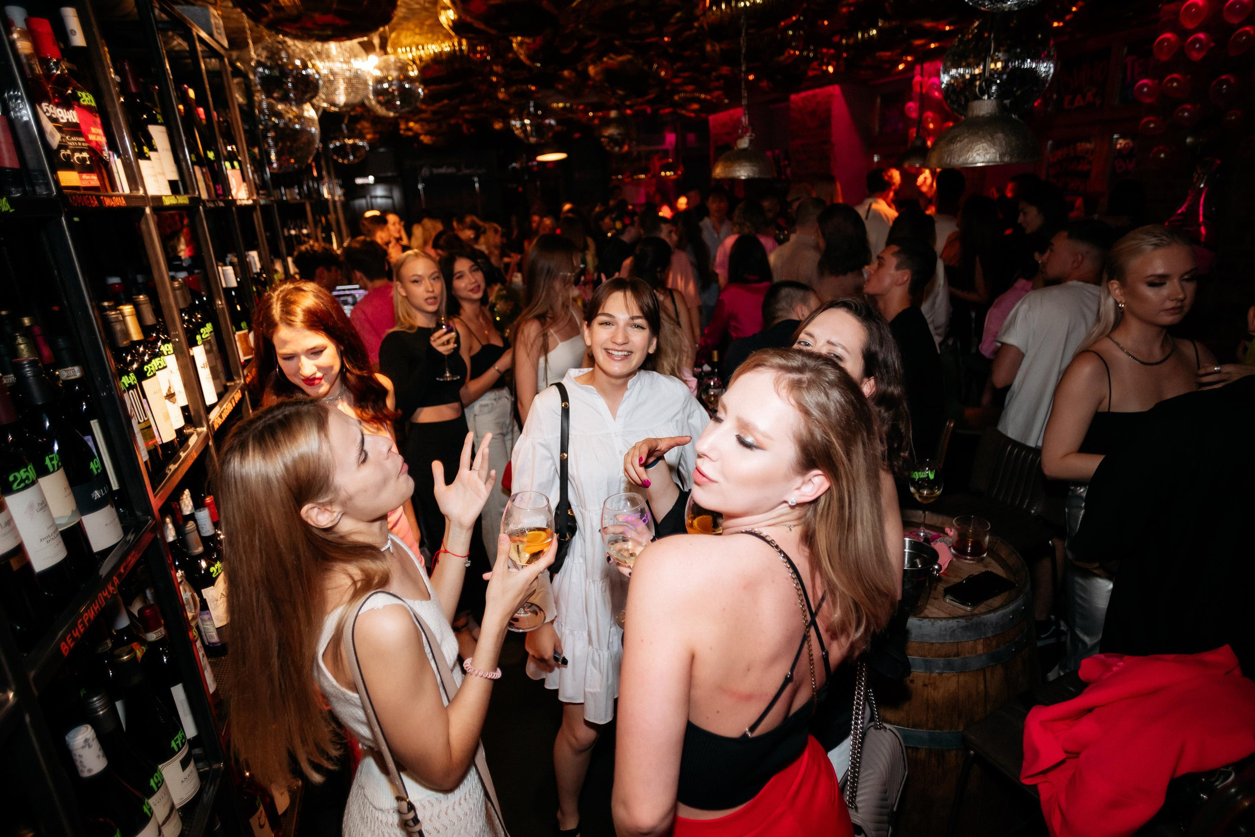ВИНОТЕКА БАР х МАГАЗ [2 ГОДА]. СВОИ. ФОТООТЧЕТЫ-СОБЫТИЯ-МЕСТА