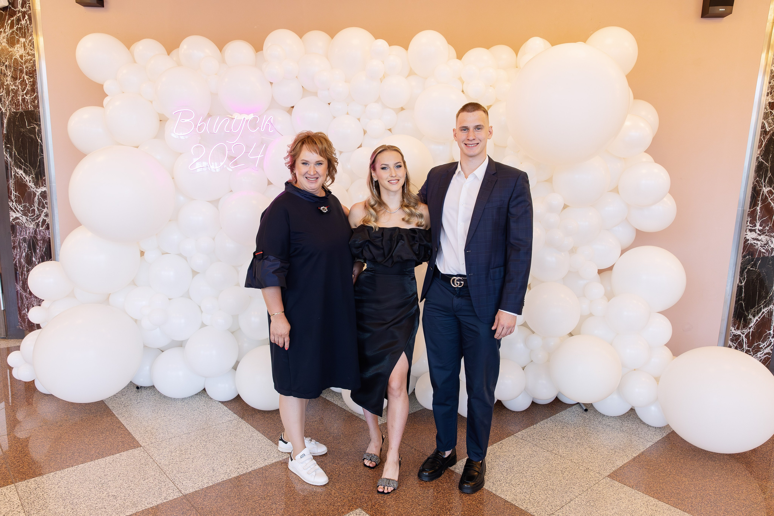 Фото и видео на выпускной в школе и детском саду. Свадебный, семейный видеограф и фотограф в Екатеринбурге Николай Рыков