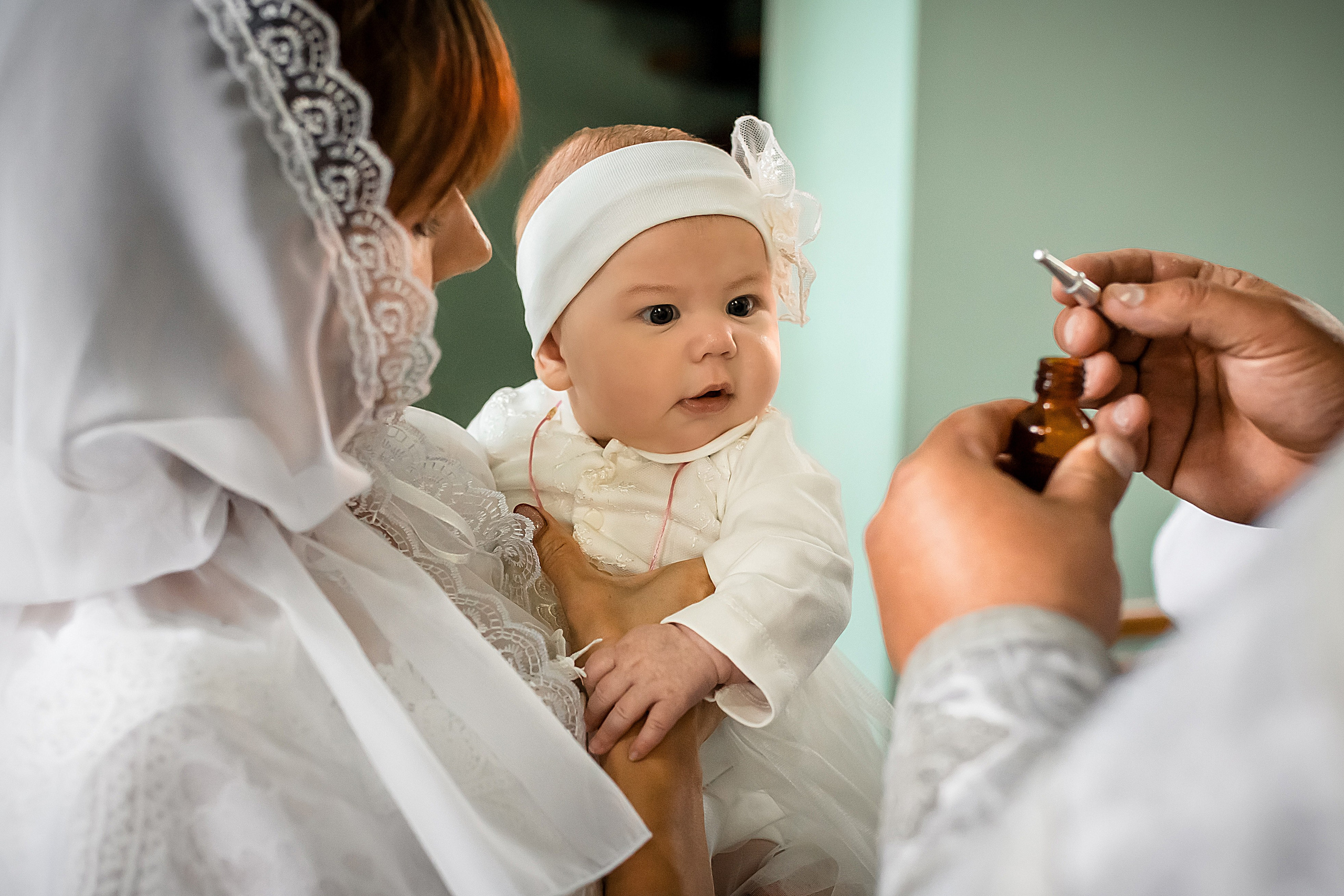 Крещение Милании и Эмилии