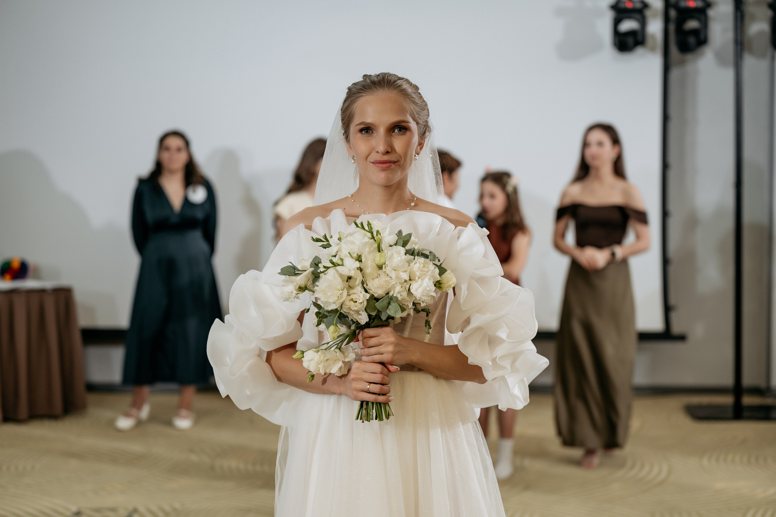 Свадебная фотосессия в черте города Новороссийск - красивые локации.