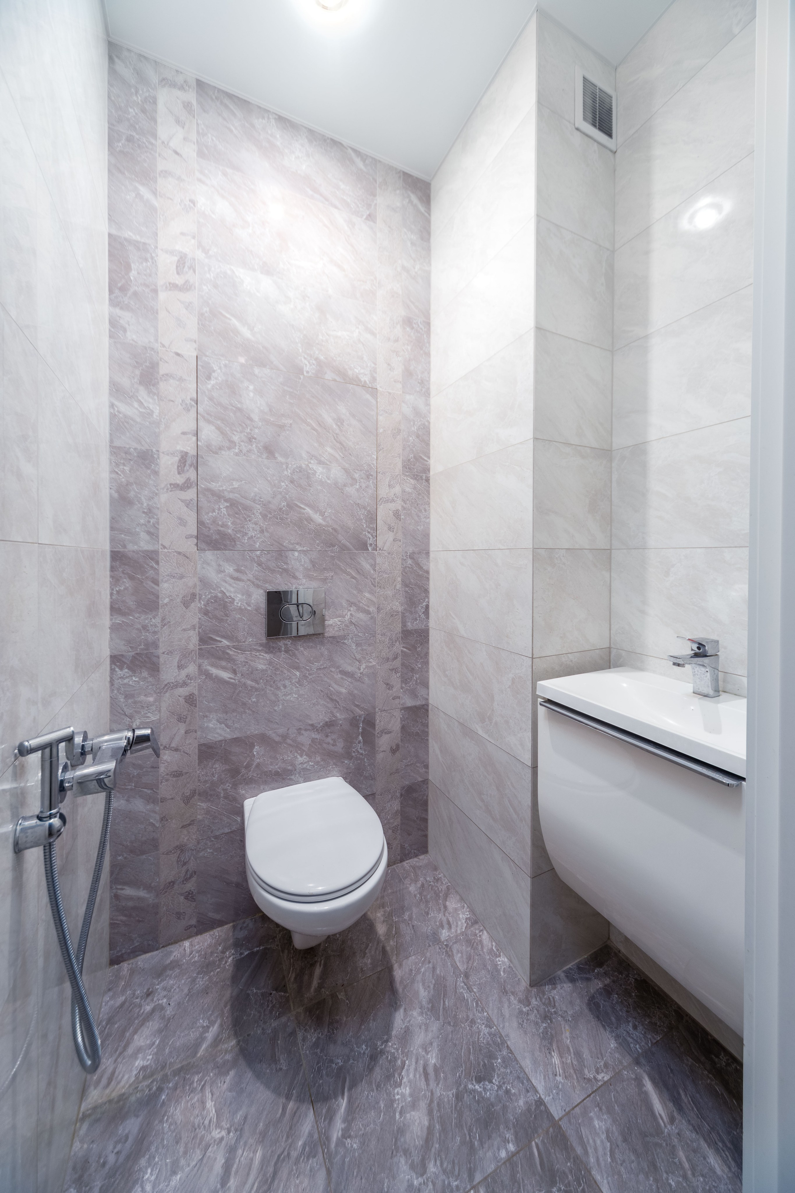 Фото интерьера санузла в трехкомнатной квартире в Минске