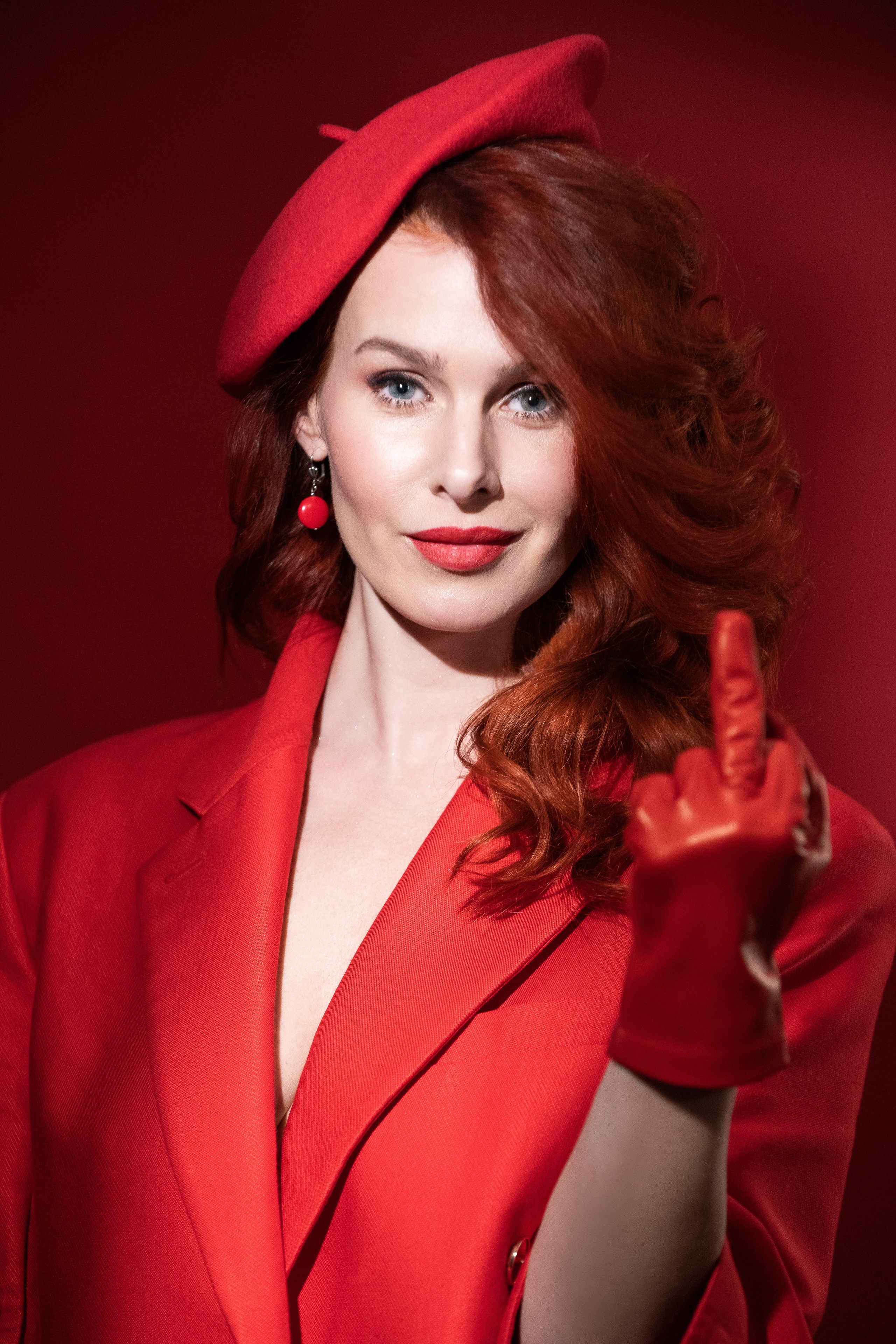 Total Red. Portrait photographer in Minsk Slava Potalakh