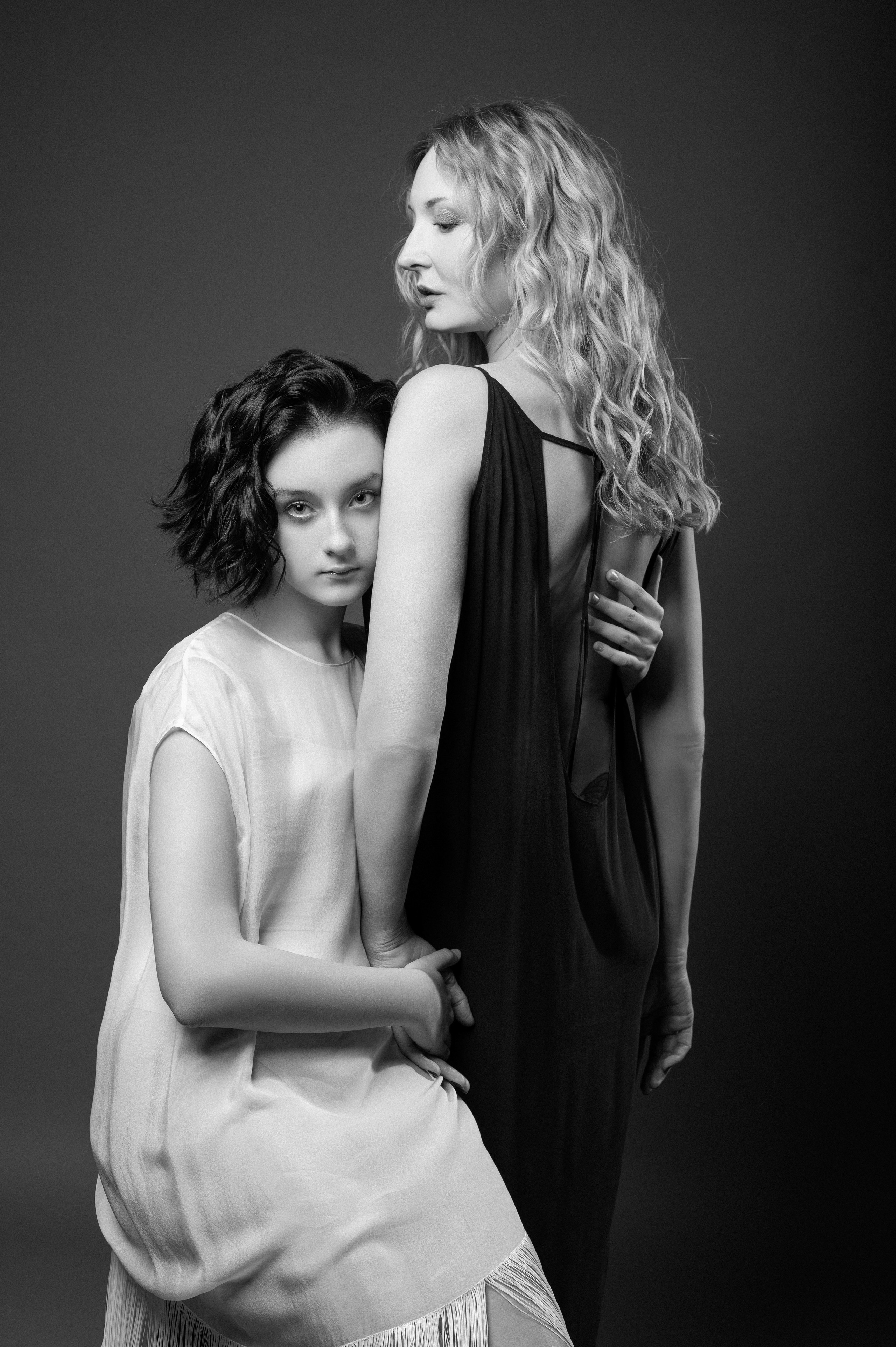 Daughter and Mother. Portrait photographer in Minsk Slava Potalakh