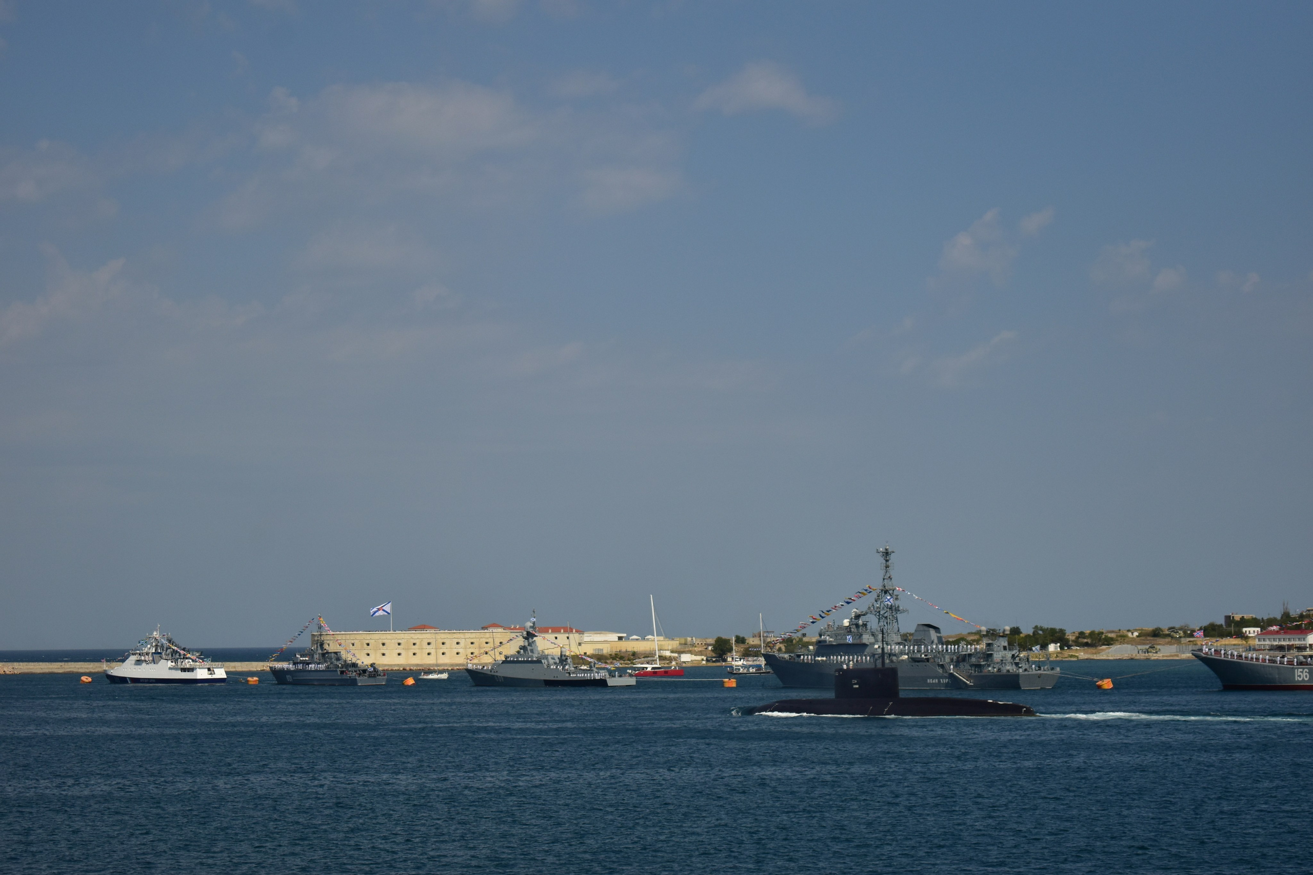 Парад ВМФ. Фотограф-ретушер в Крыму Юля Лобурец