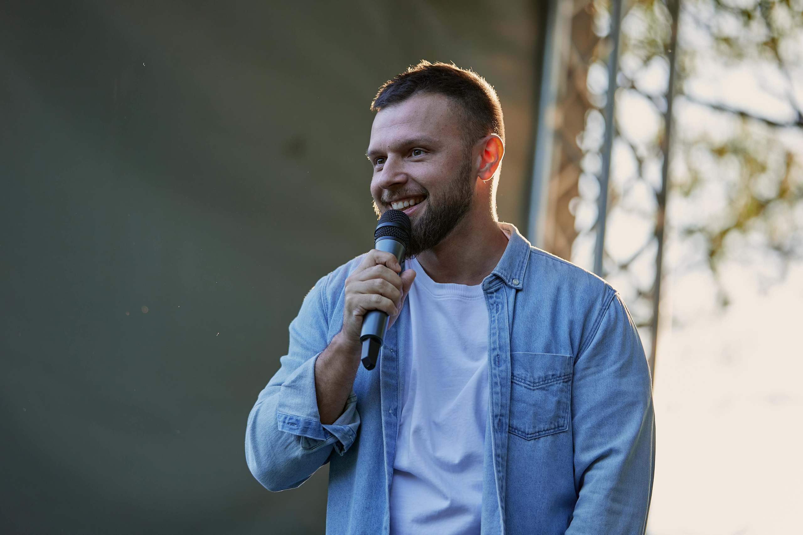 Выпускной Karneeva.online 2024. Репортажный и семейный фотограф Ухова Наталья в Москве