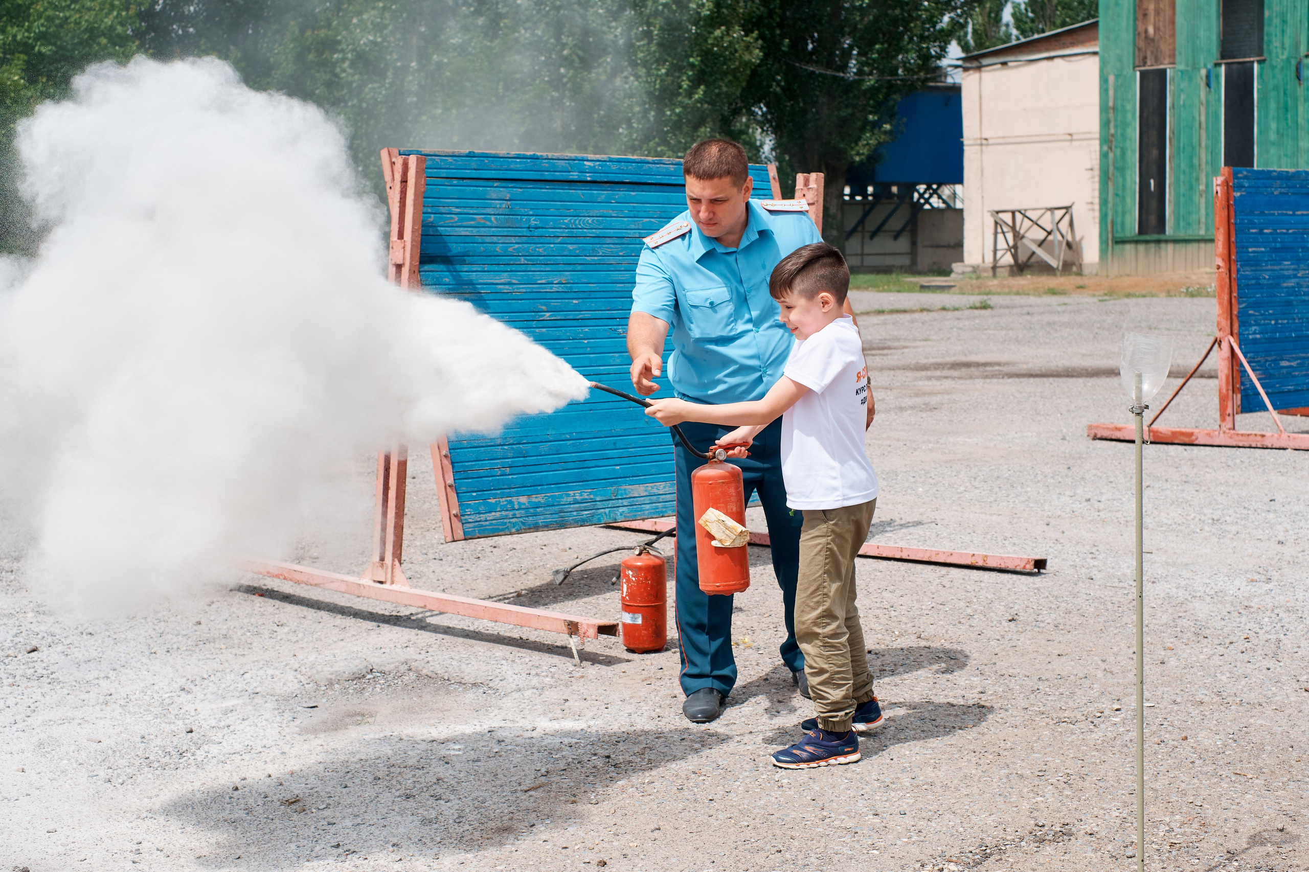 Детский лагерь ДЮНА. Поход в «Пожарно-спасательную часть № 22». Фотограф Таганрог Анна Трайжон