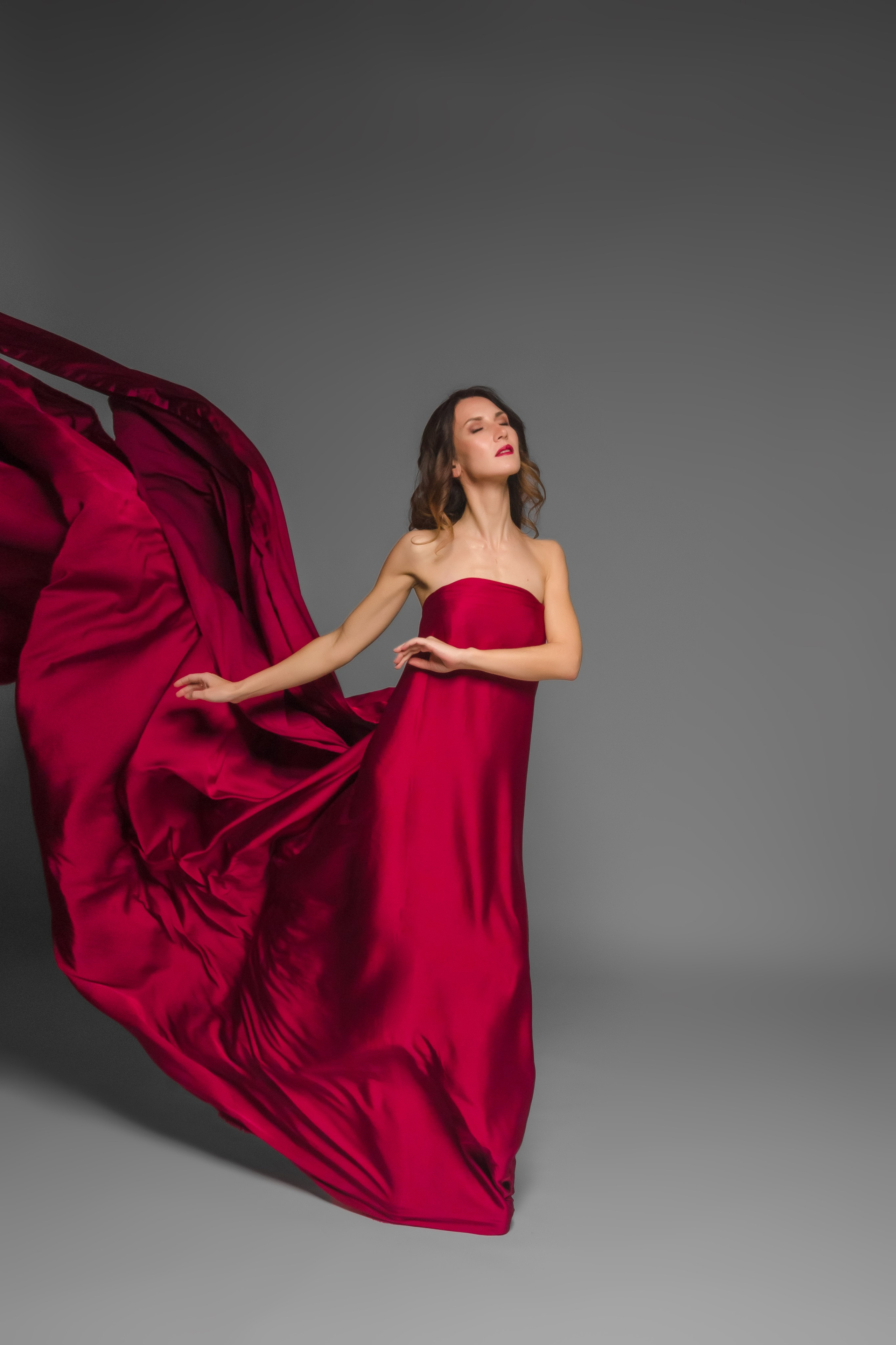 Съемки в студии. Индивидуальные, семейные, студийные съемки в Серпухове и за пределами