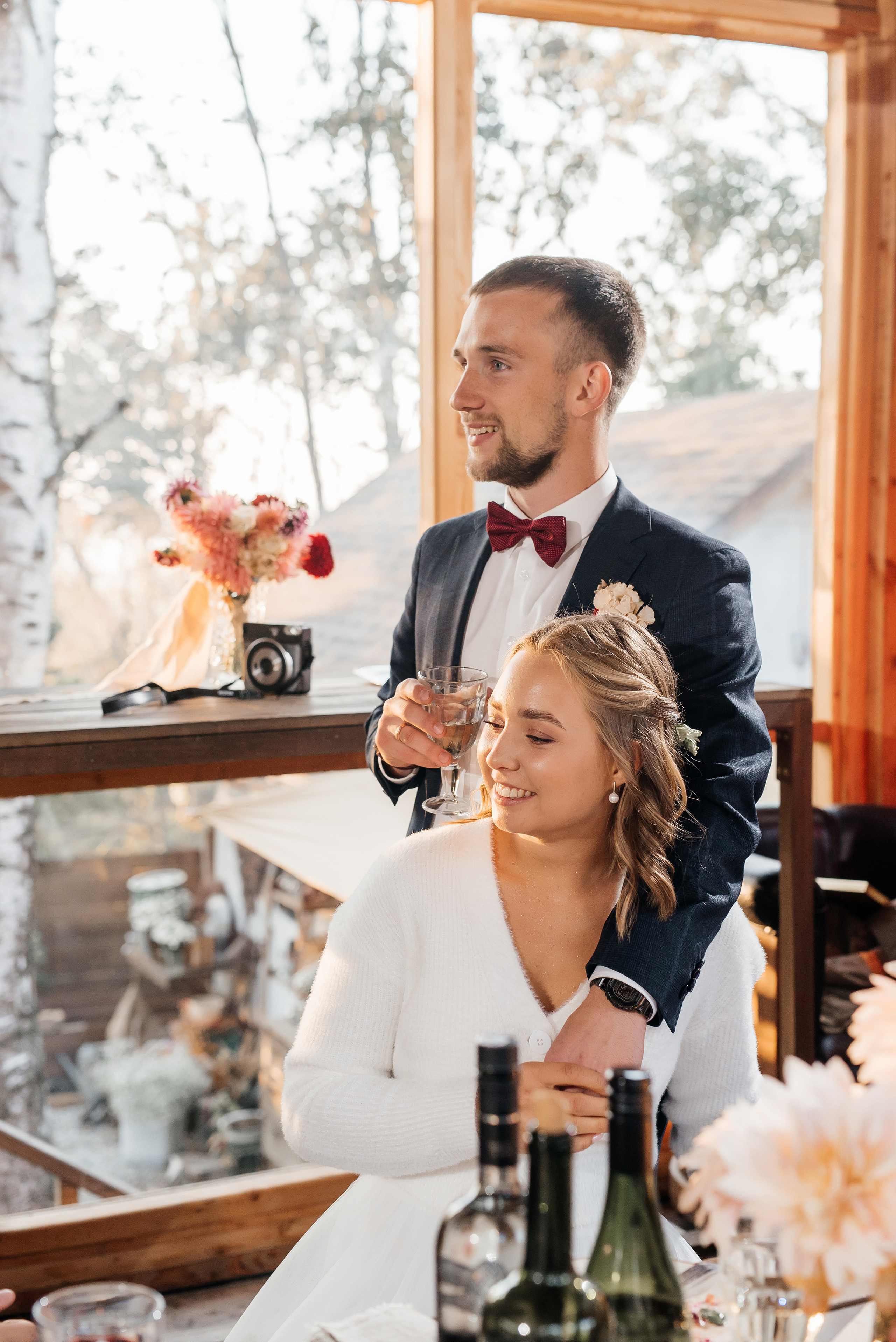 Свадебная съемка осенью в лесной локации. Свадебный фотограф Елена Рякина