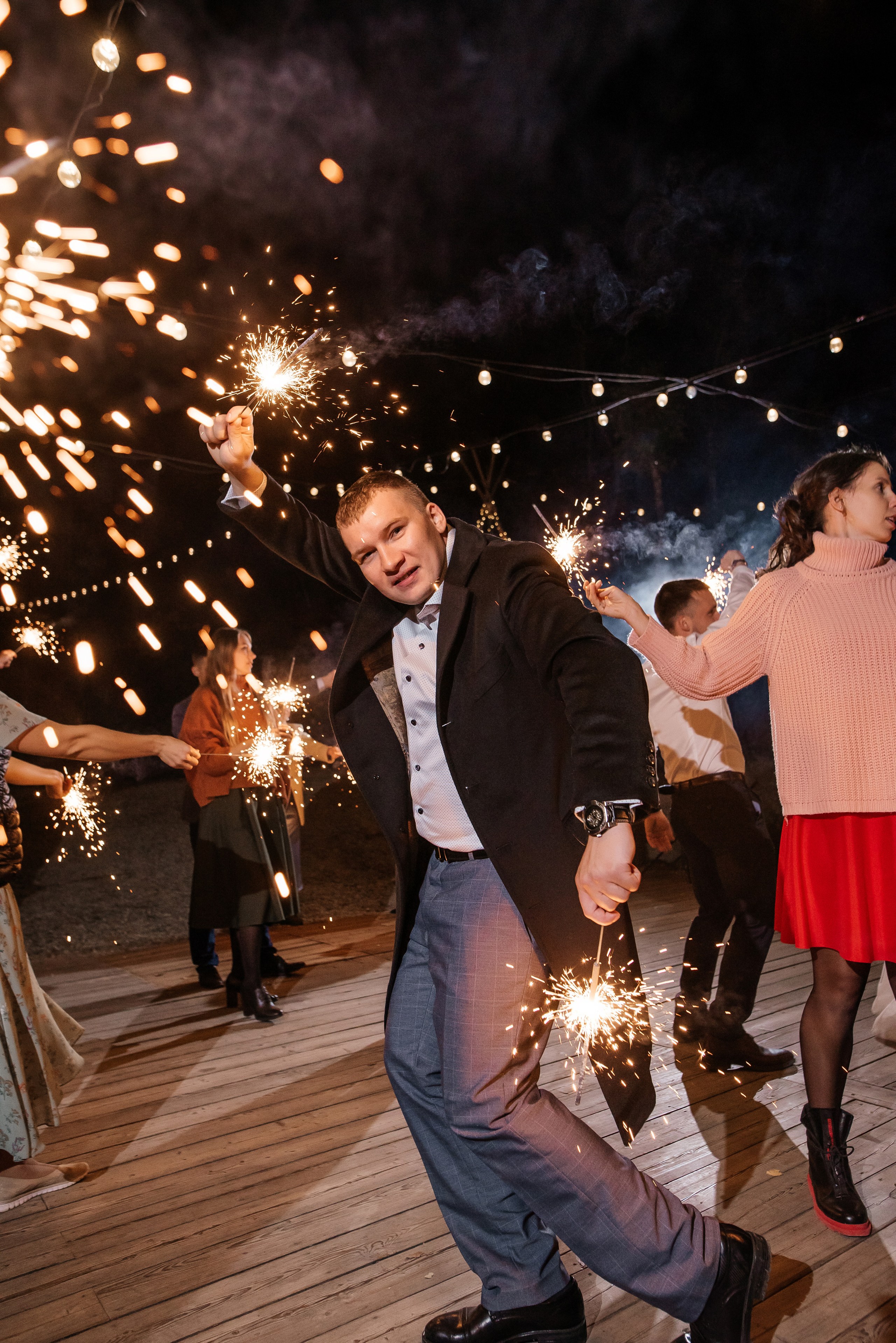 Свадебная съемка осенью в лесной локации. Свадебный фотограф Елена Рякина