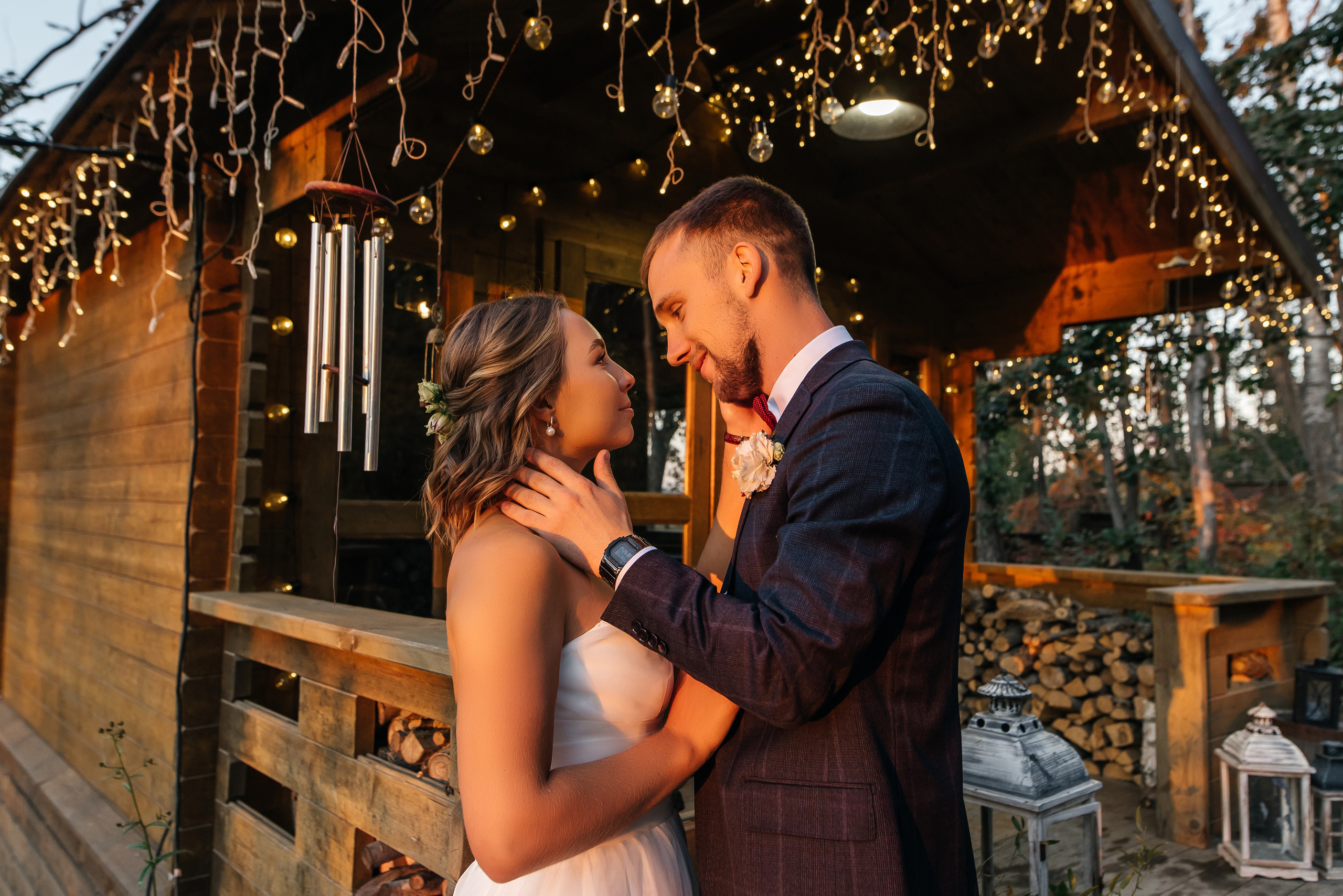 Свадебная съемка осенью в лесной локации. Свадебный фотограф Елена Рякина