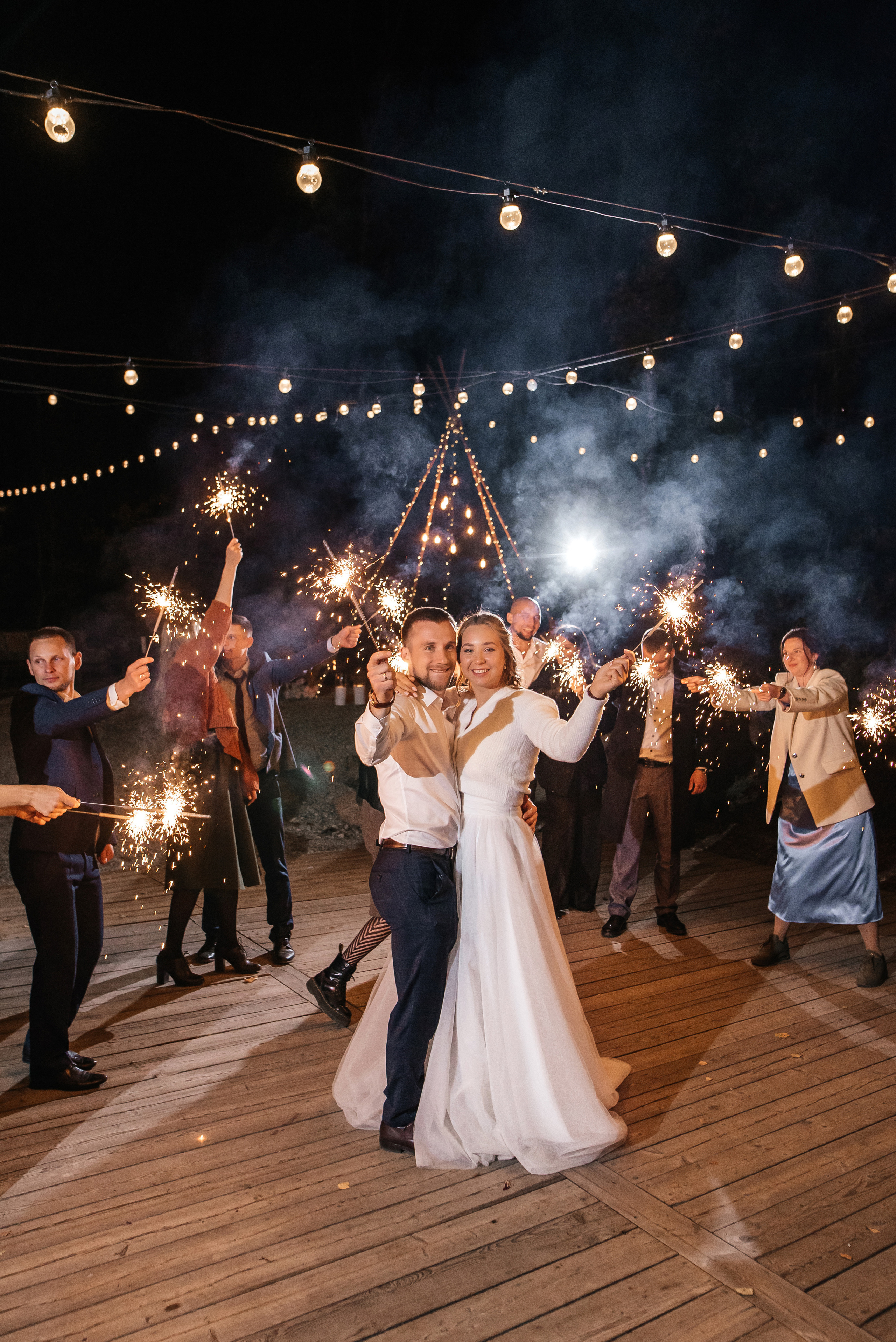 Свадебная съемка осенью в лесной локации. Свадебный фотограф Елена Рякина