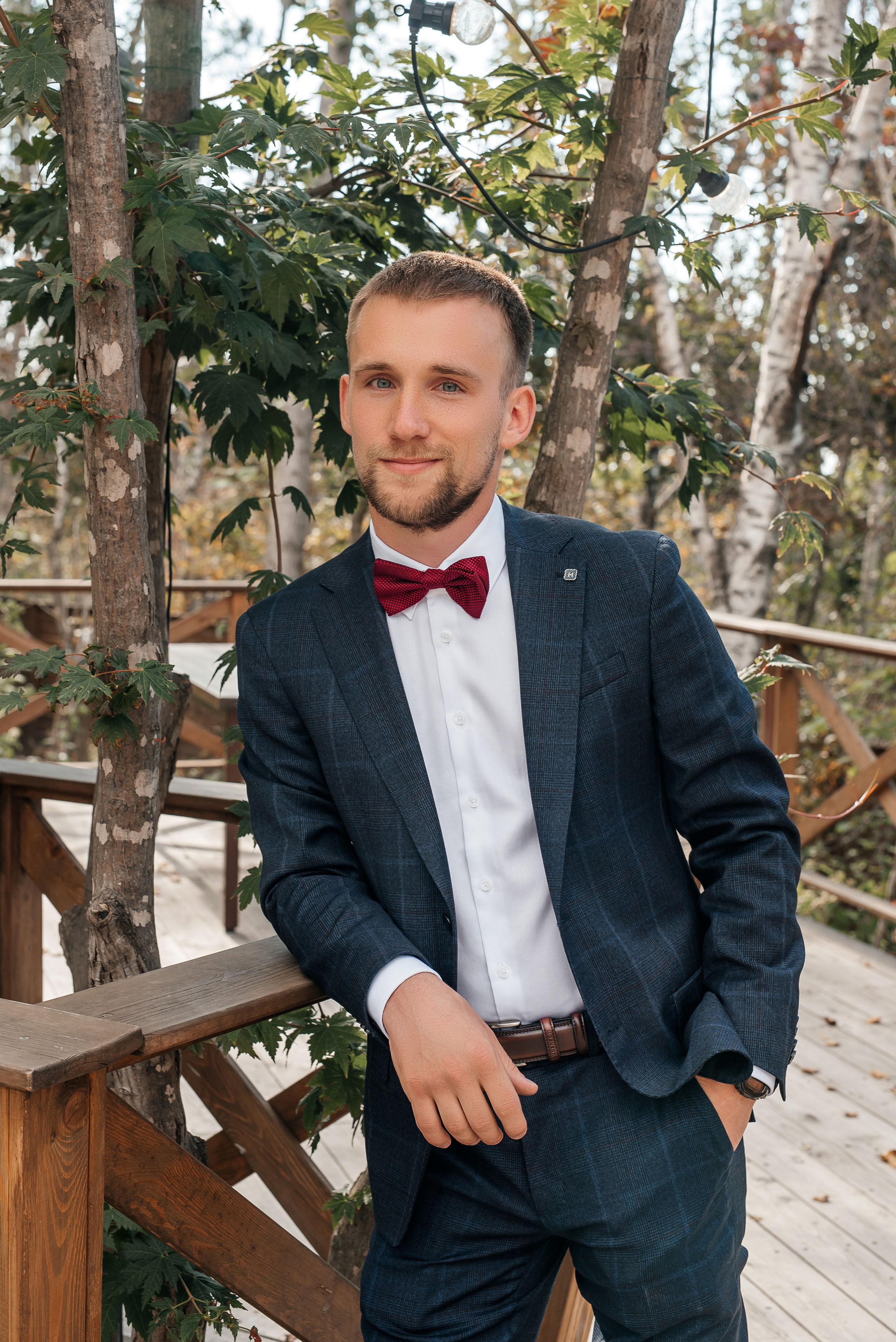 Свадебная съемка осенью в лесной локации. Свадебный фотограф Елена Рякина