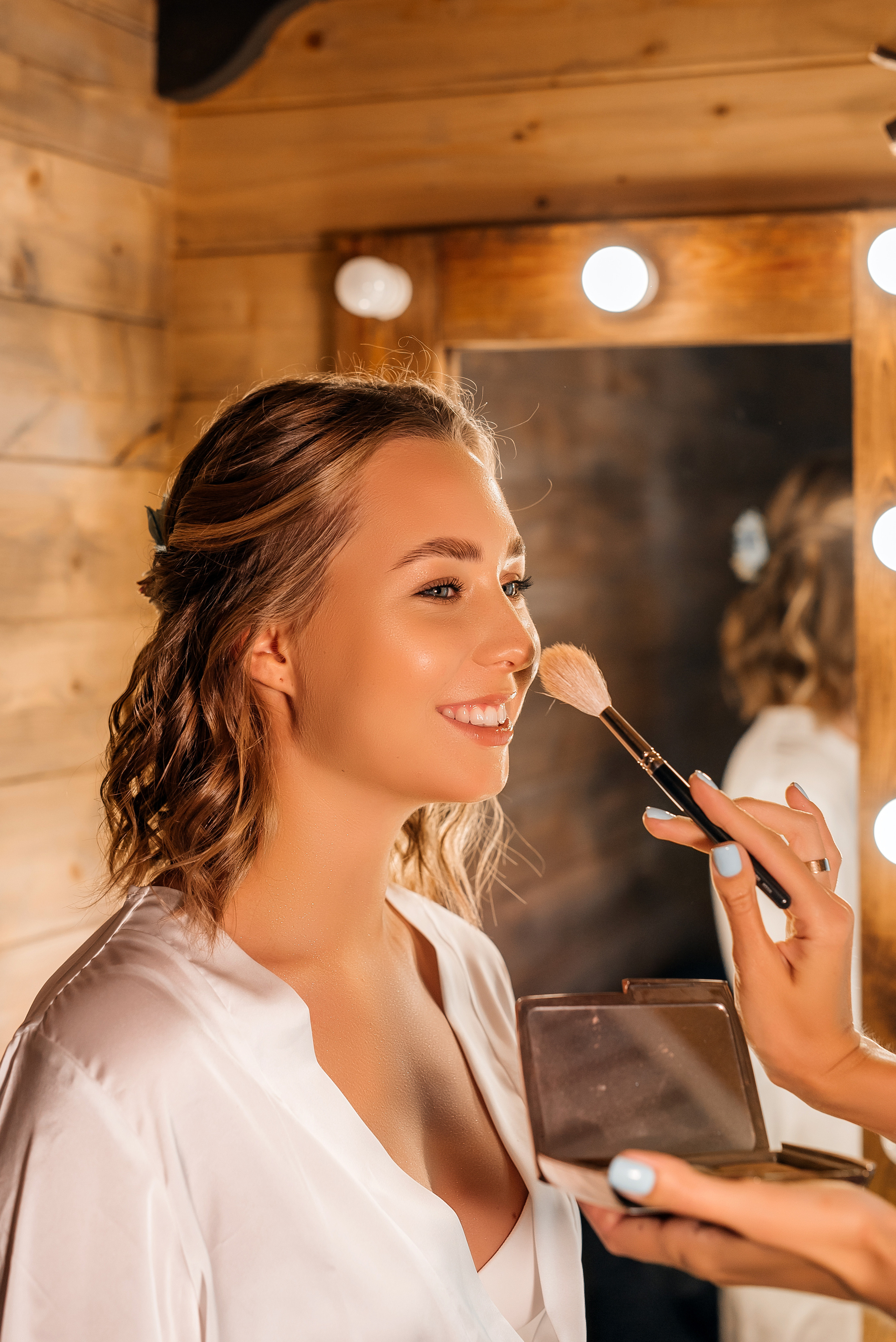 Свадебная съемка осенью в лесной локации. Свадебный фотограф Елена Рякина