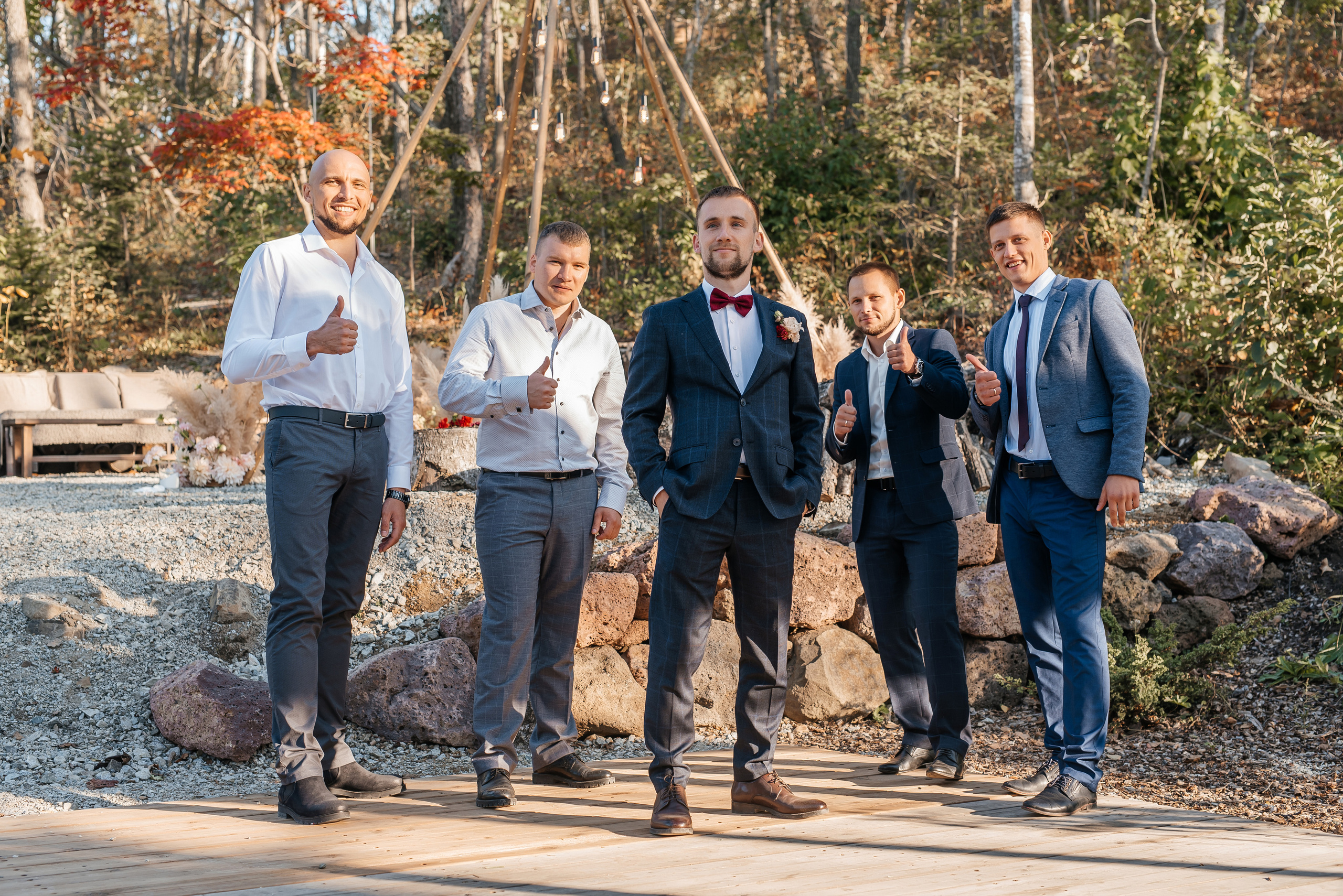 Свадебная съемка осенью в лесной локации. Свадебный фотограф Елена Рякина