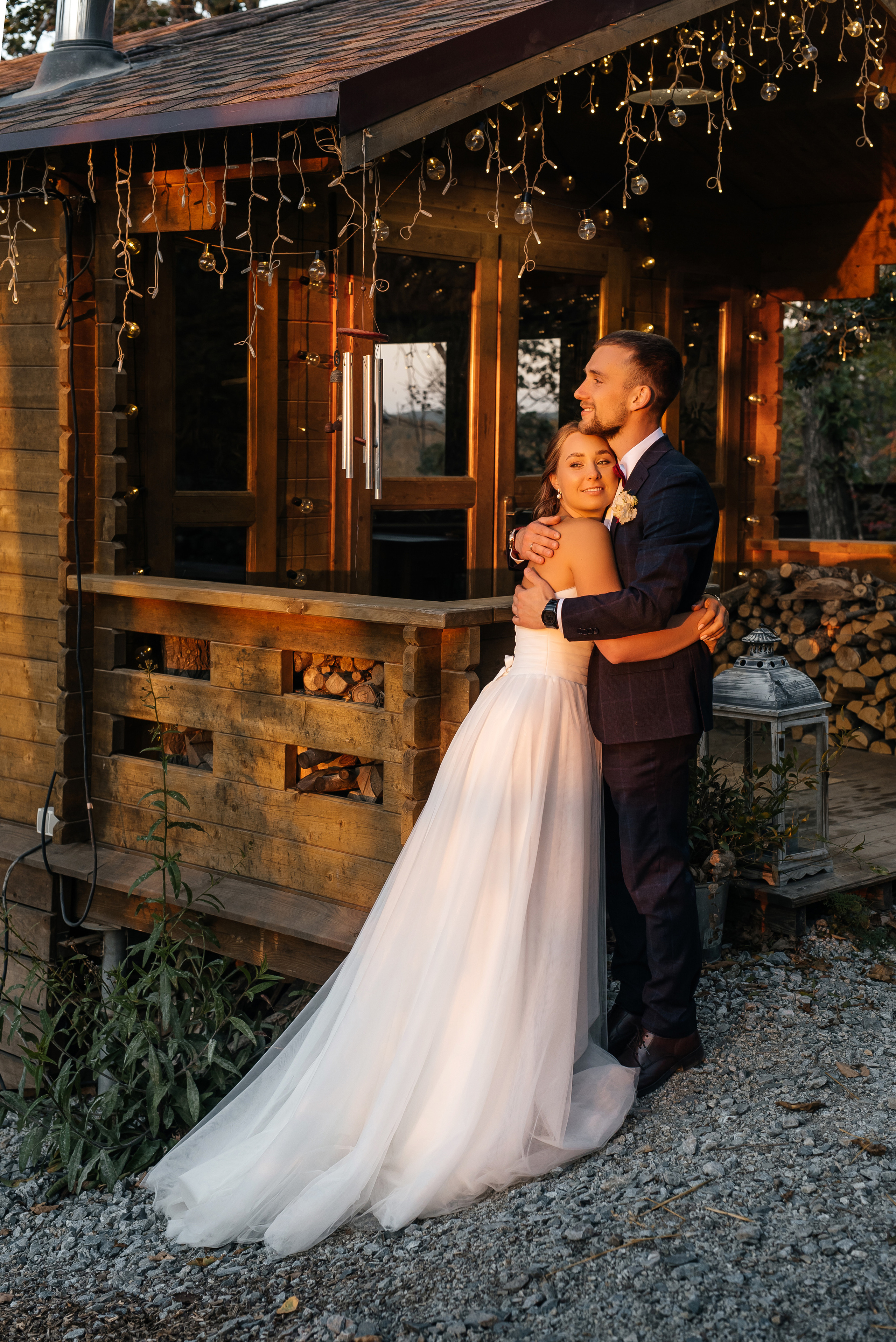 Свадебная съемка осенью в лесной локации. Свадебный фотограф Елена Рякина