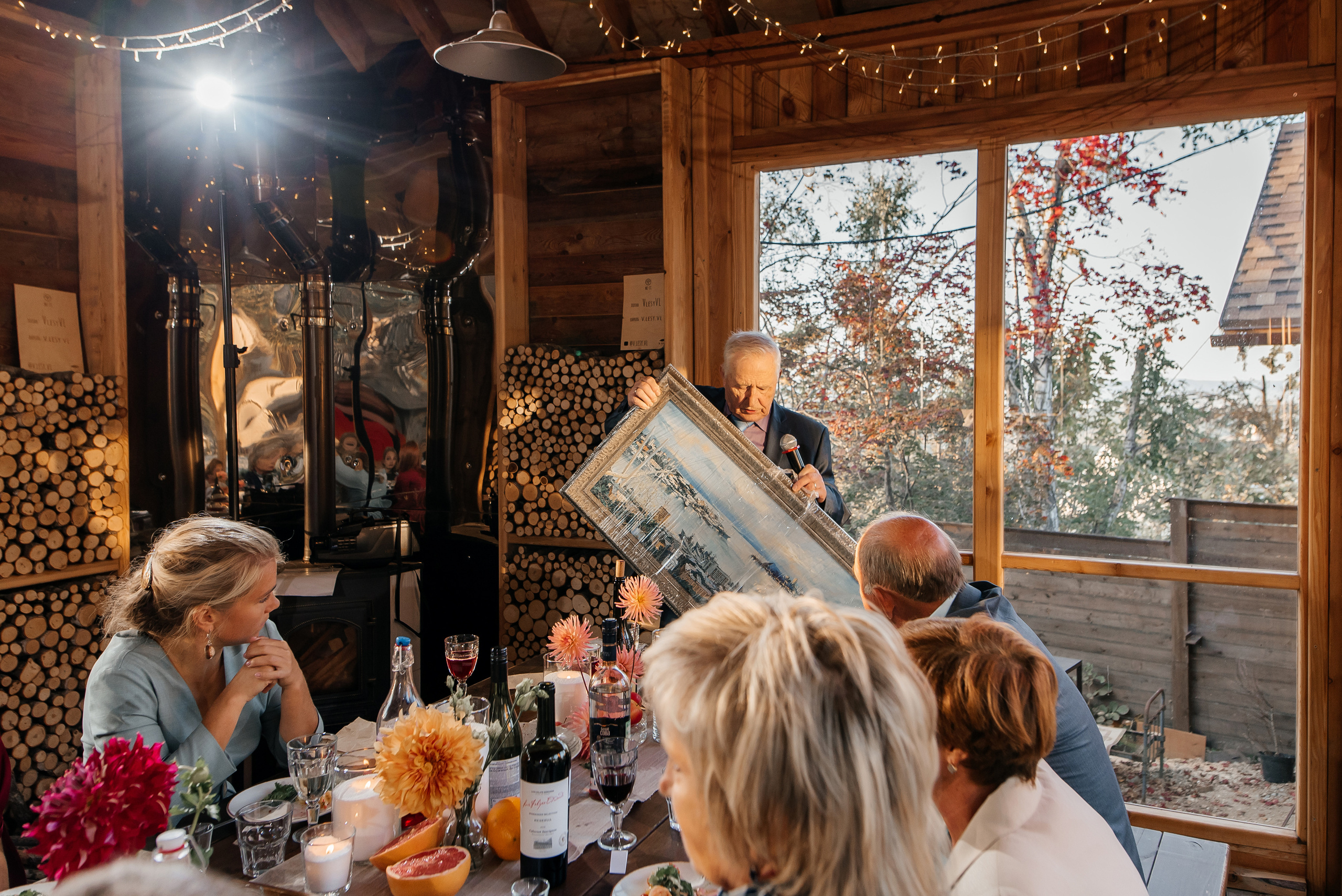 Свадебная съемка осенью в лесной локации. Свадебный фотограф Елена Рякина