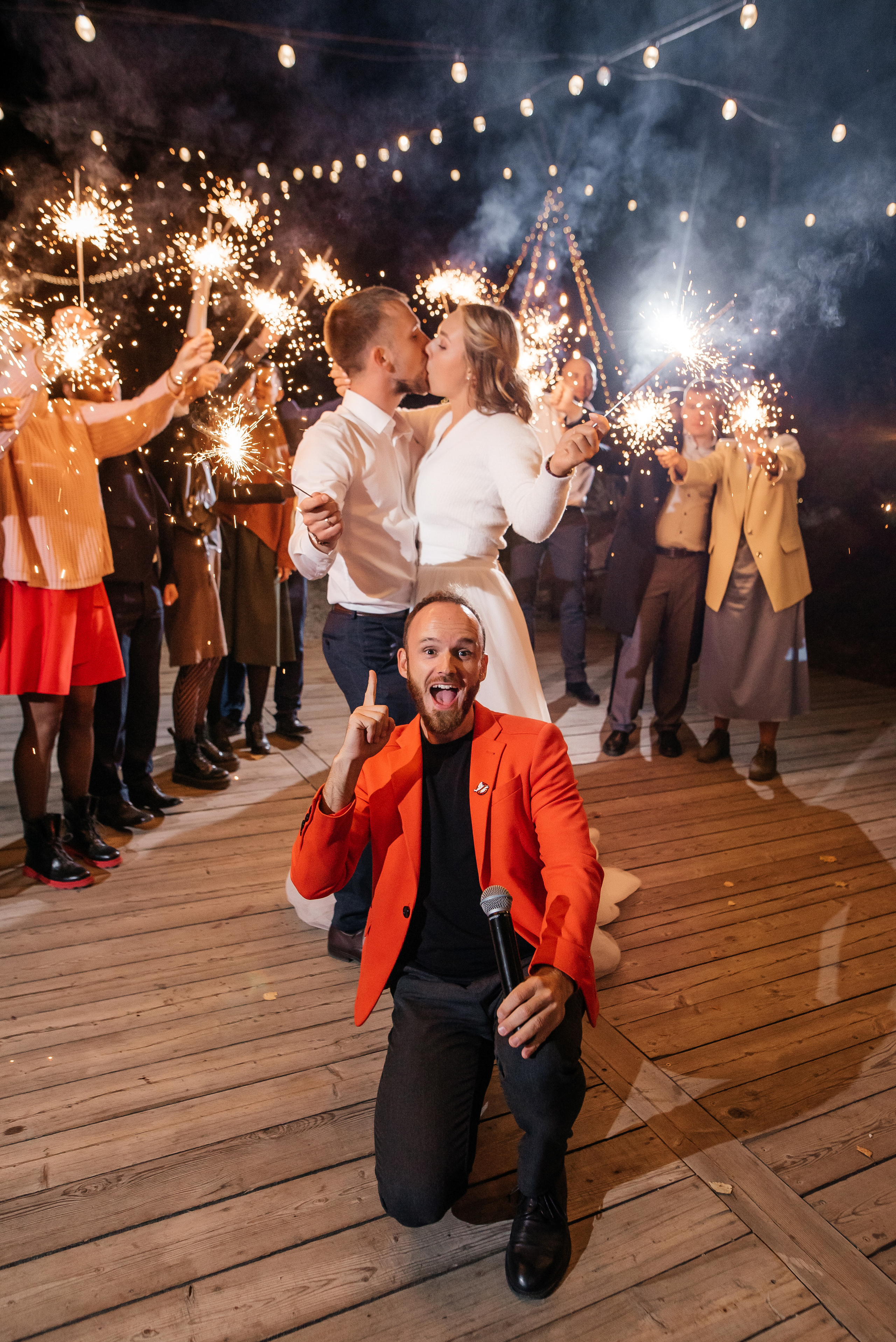 Свадебная съемка осенью в лесной локации. Свадебный фотограф Елена Рякина