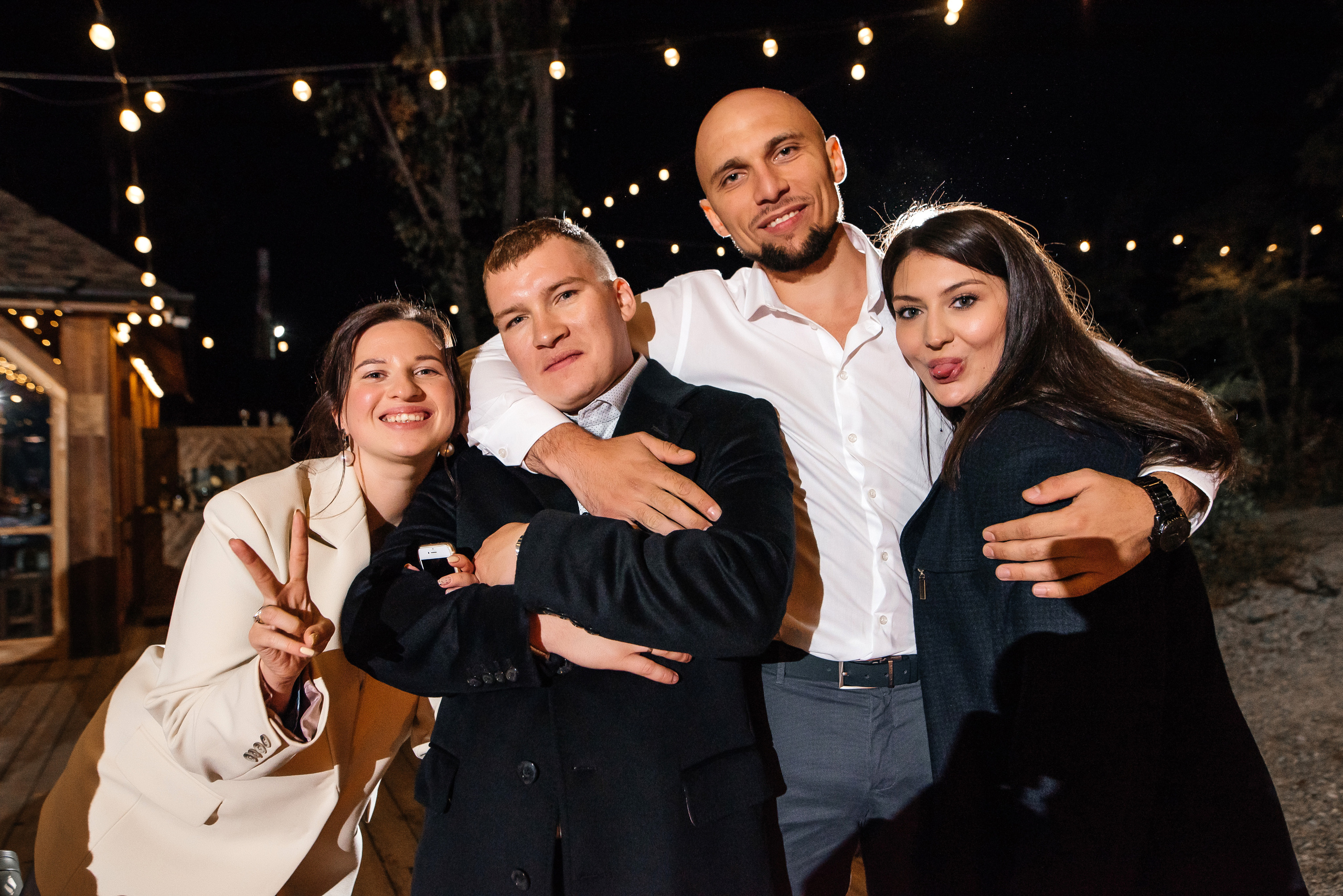 Свадебная съемка осенью в лесной локации. Свадебный фотограф Елена Рякина