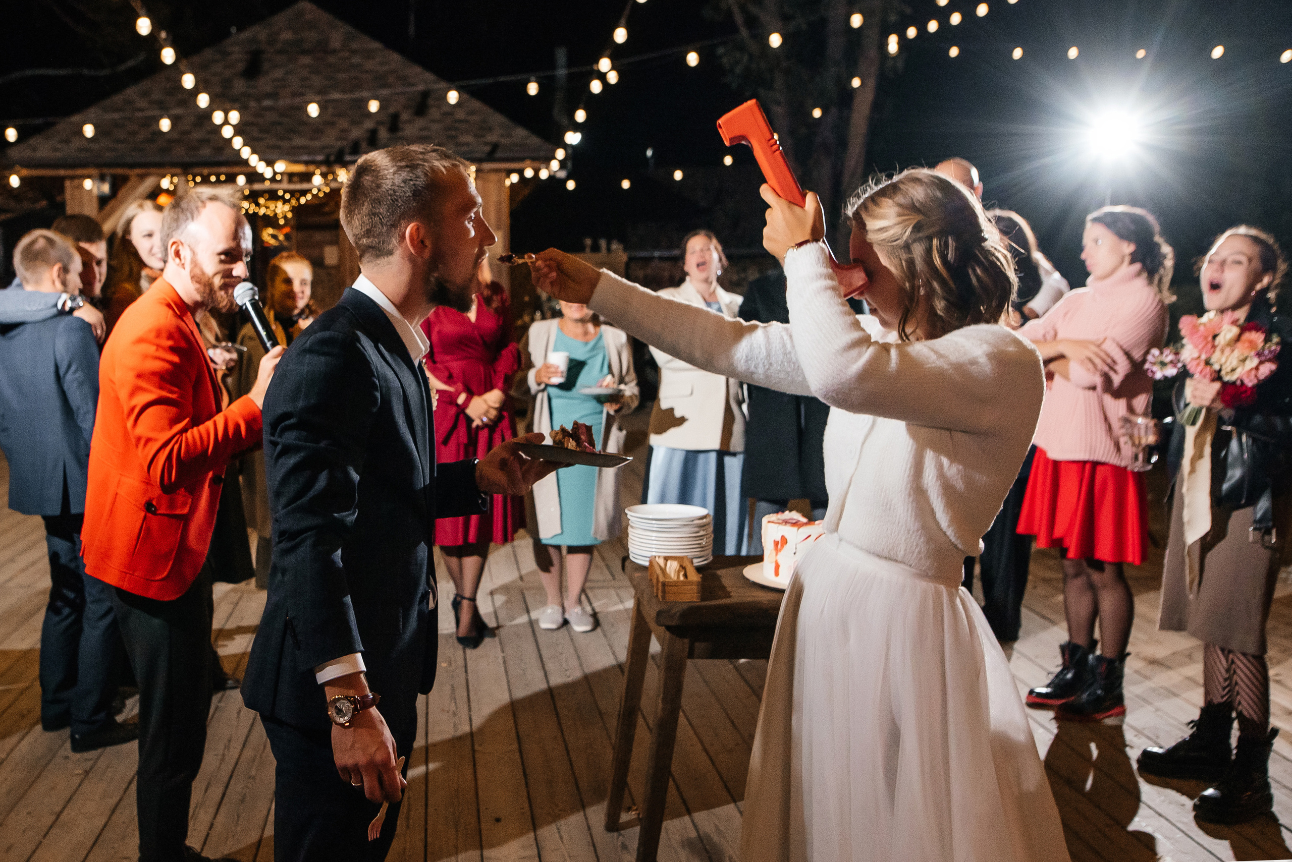 Свадебная съемка осенью в лесной локации. Свадебный фотограф Елена Рякина