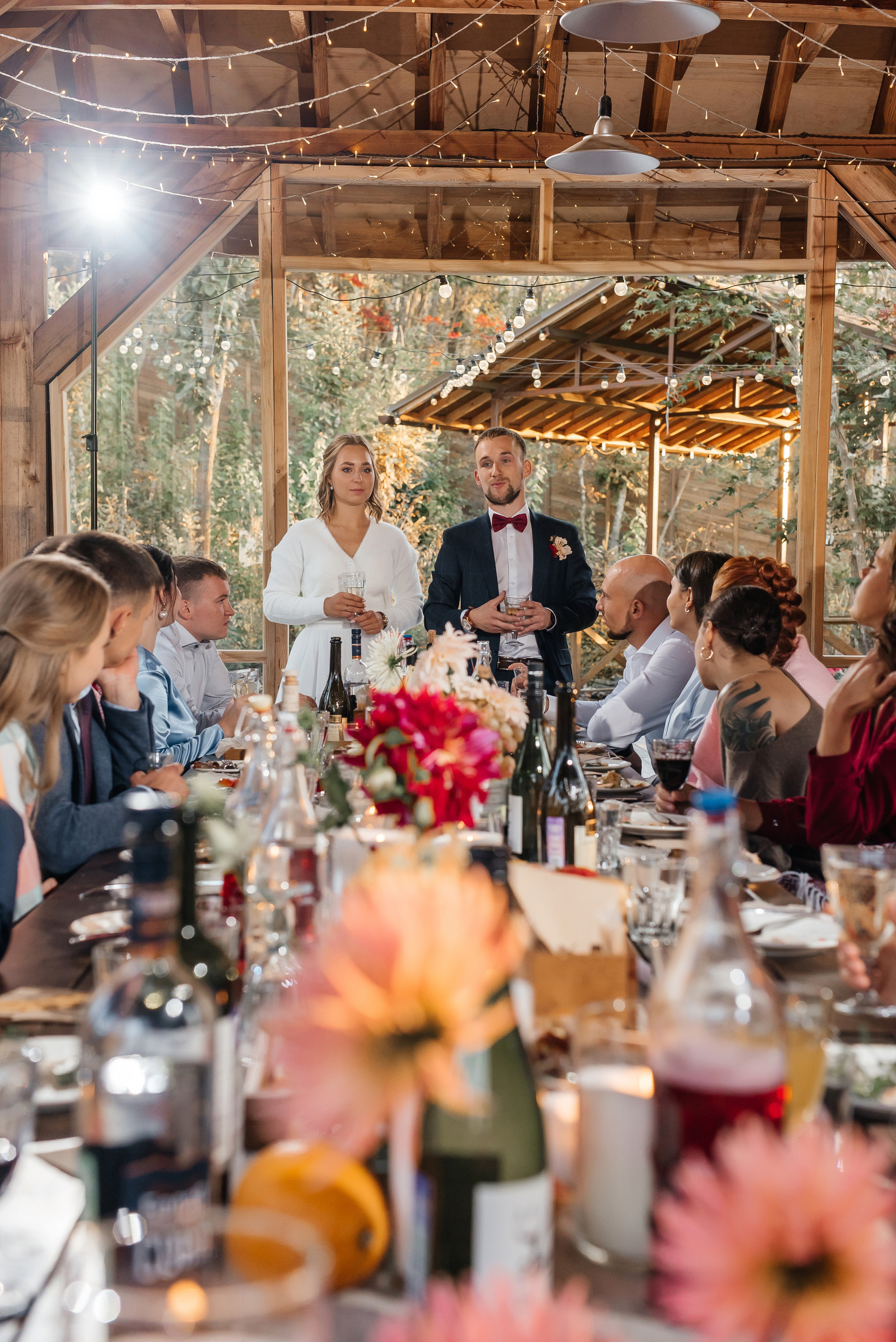 Свадебная съемка осенью в лесной локации. Свадебный фотограф Елена Рякина