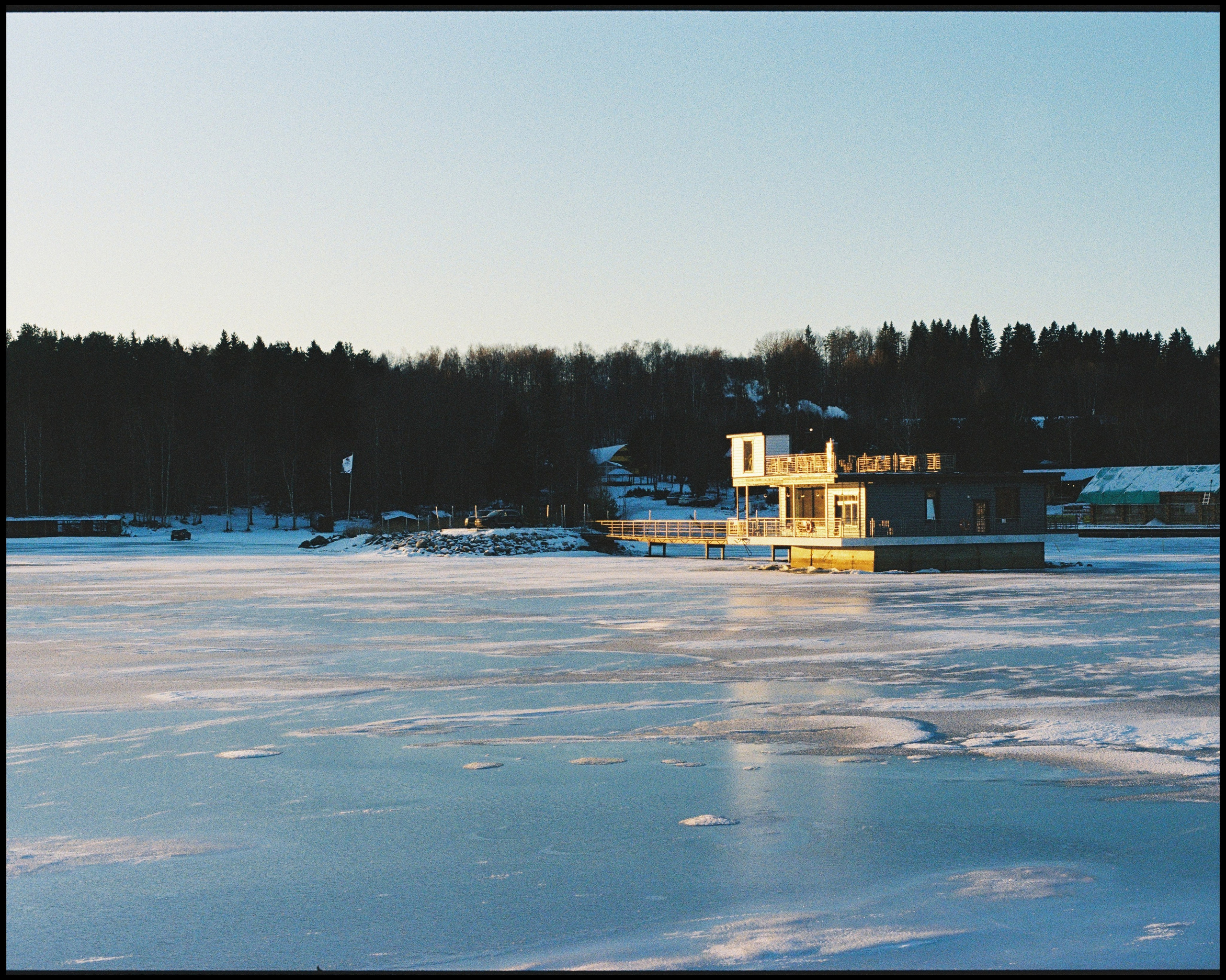 KARELIA. ANNA — PHOTOGRAPHER