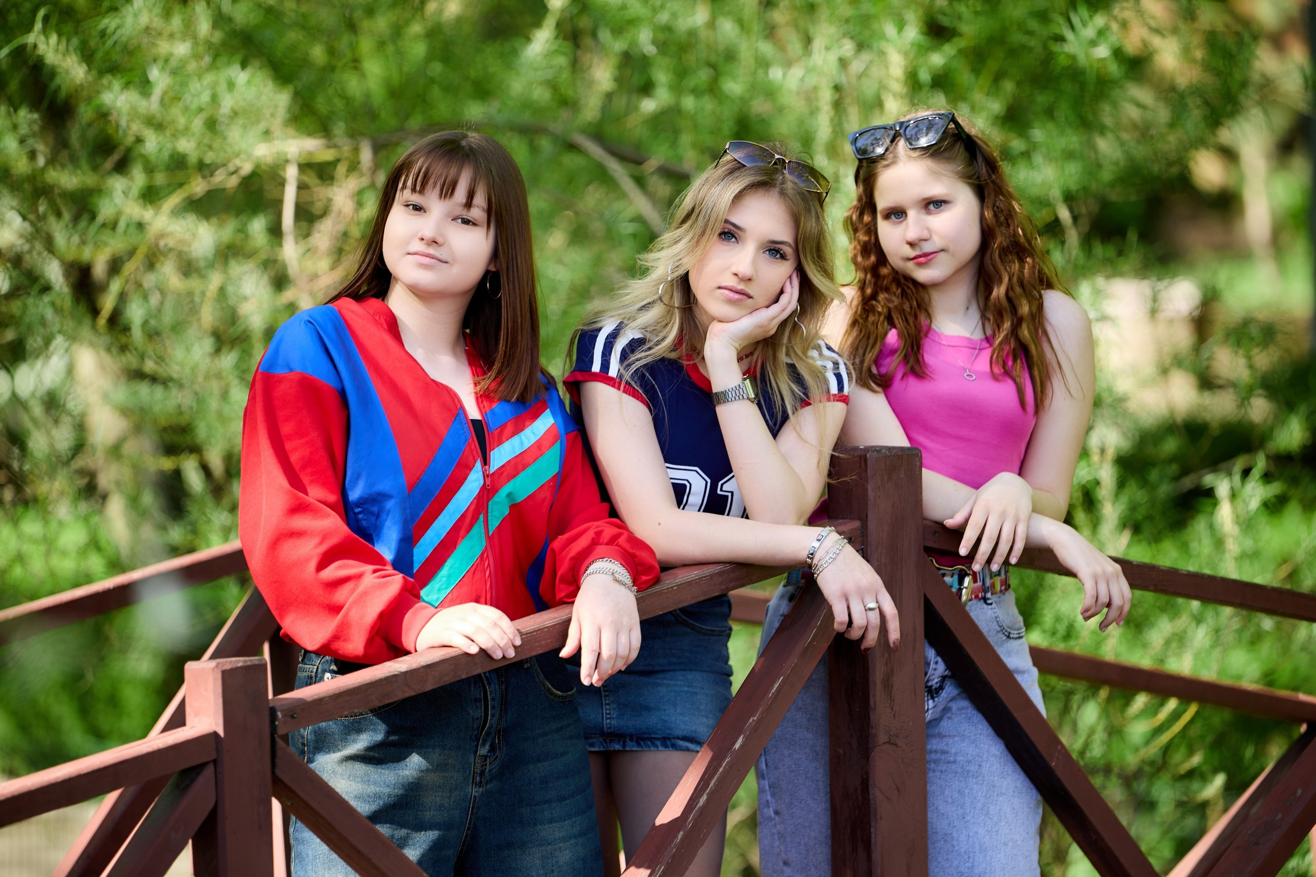 ШКОЛЬНИКИ. ПАРК ЩЕРБАКОВА. Фотограф Татаринов Андрей (Донецк / Макеевка)