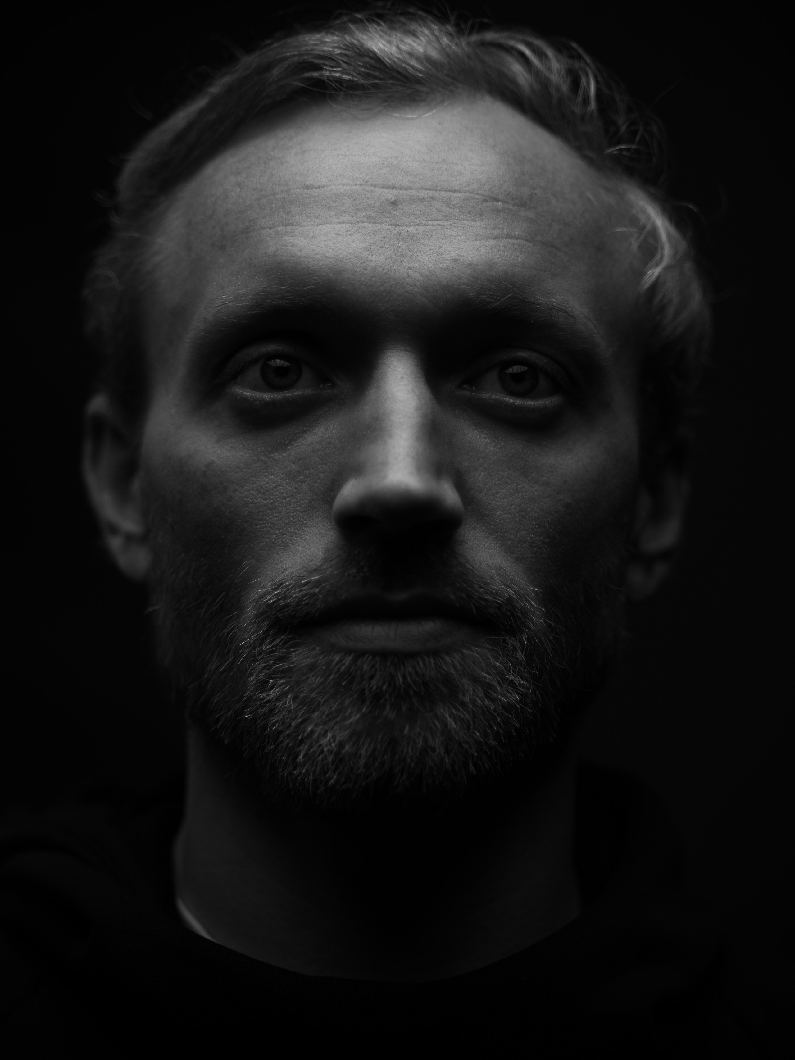 Низкий ключ. Максим Новиков — портретный фотограф в Ростове-на-Дону