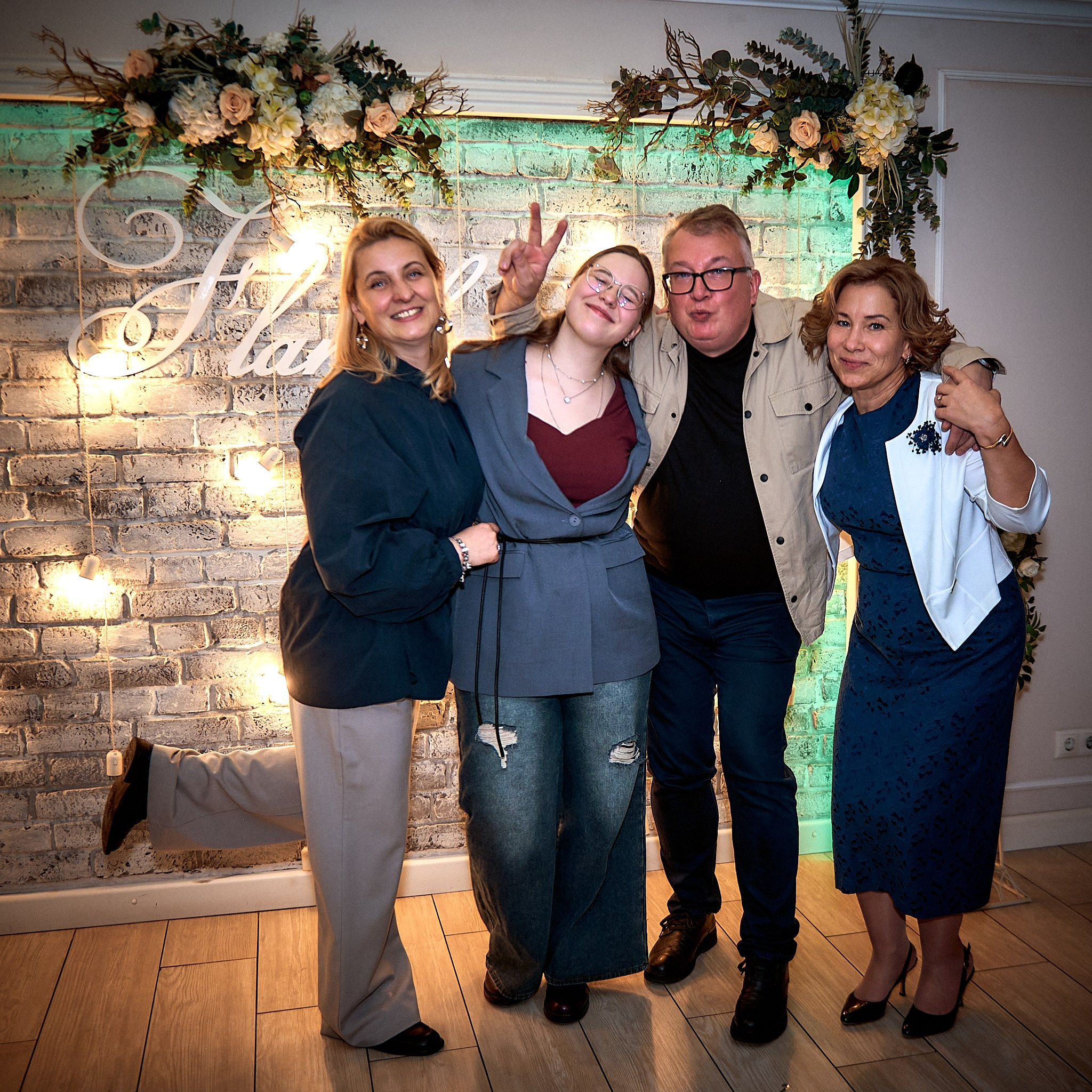 55 лет 💕. Свадебный фотограф, видеограф, рилсмейкер в Санкт-Петербурге и Москве
