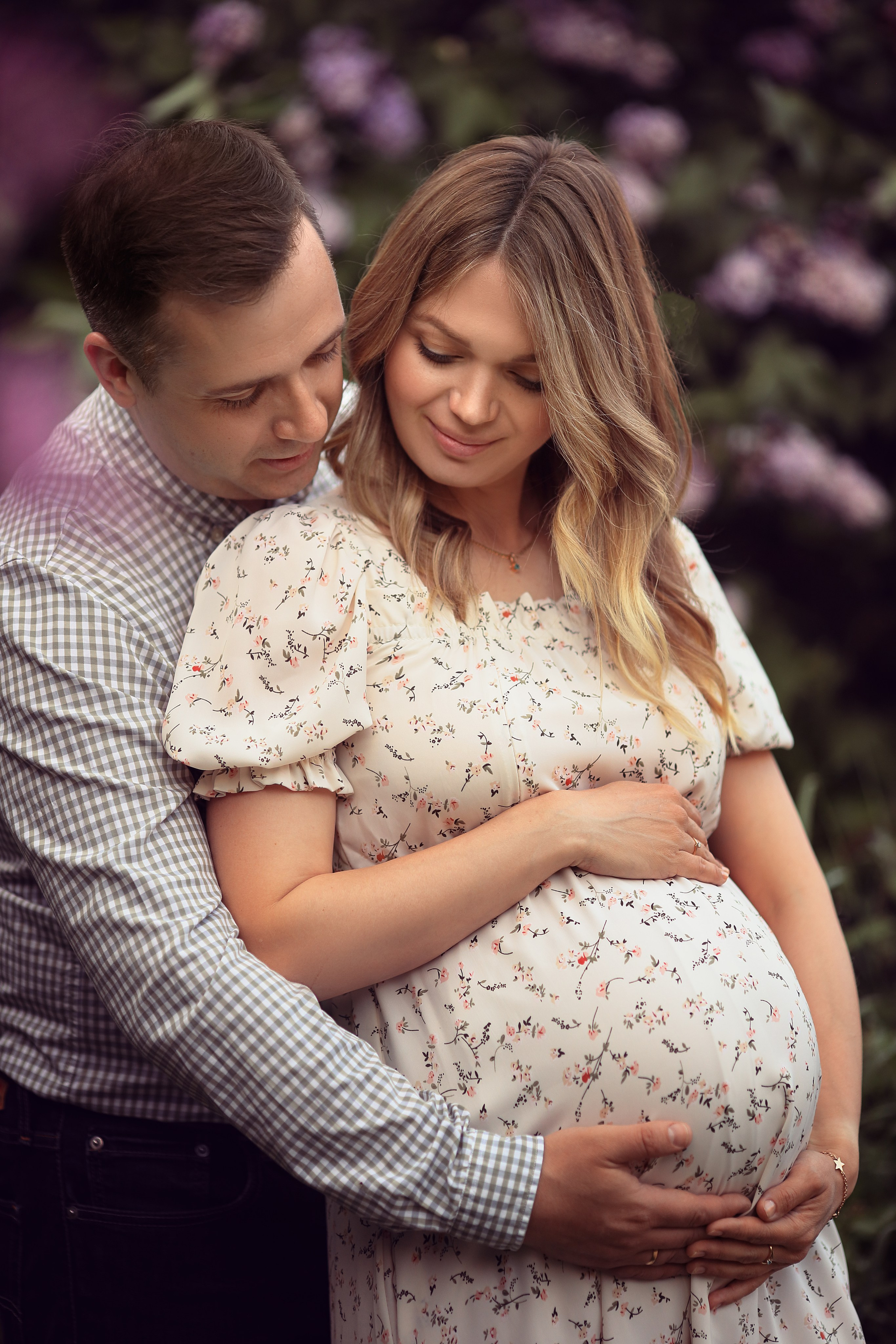 Фотосессия беременной в сирени: Идеи для красивых кадров в Москве. Профессиональный фотограф в Москве. Елена Шуваева