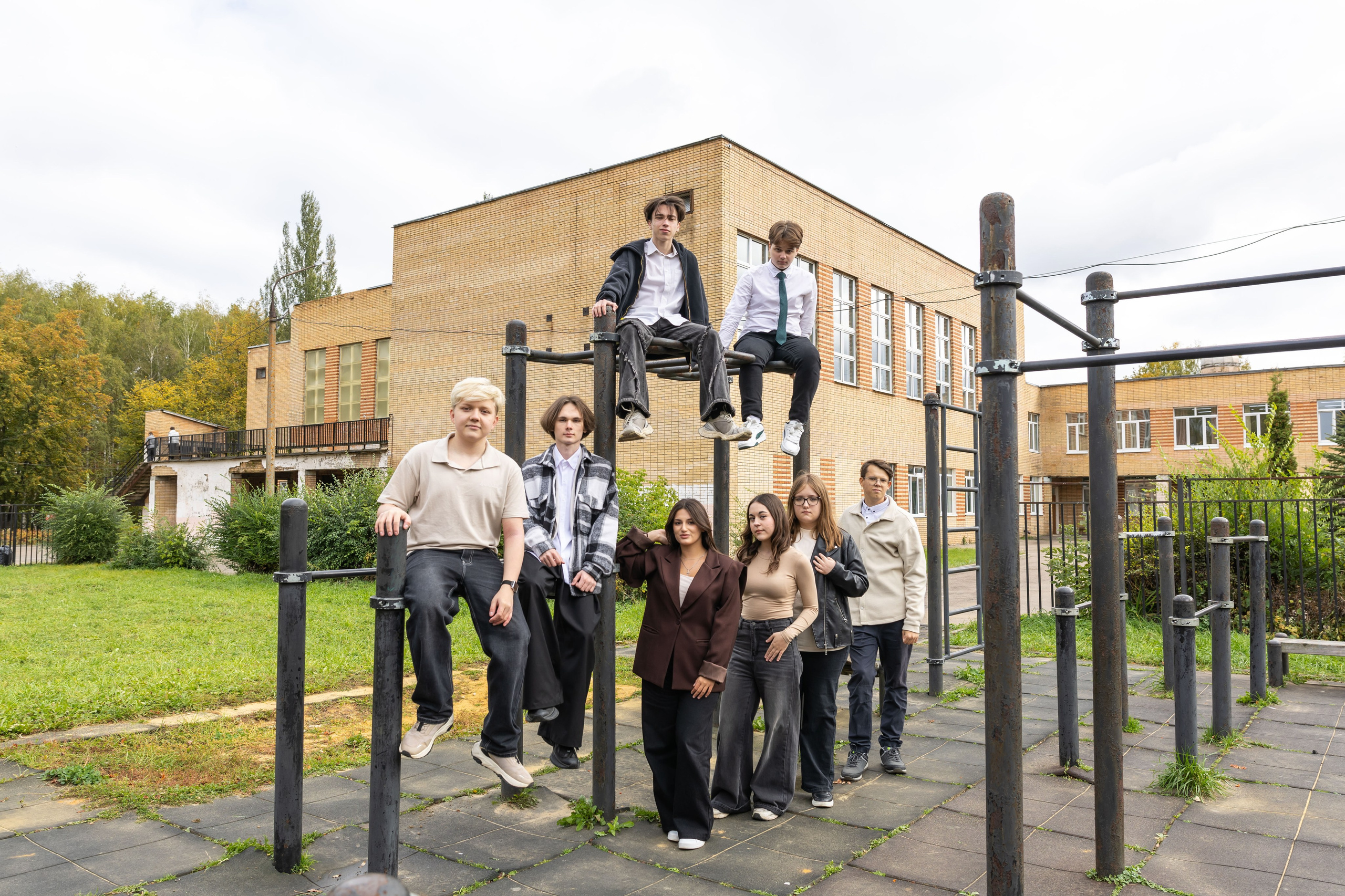 Съемка у школы. Семейный и детский фотограф Анна Петракова