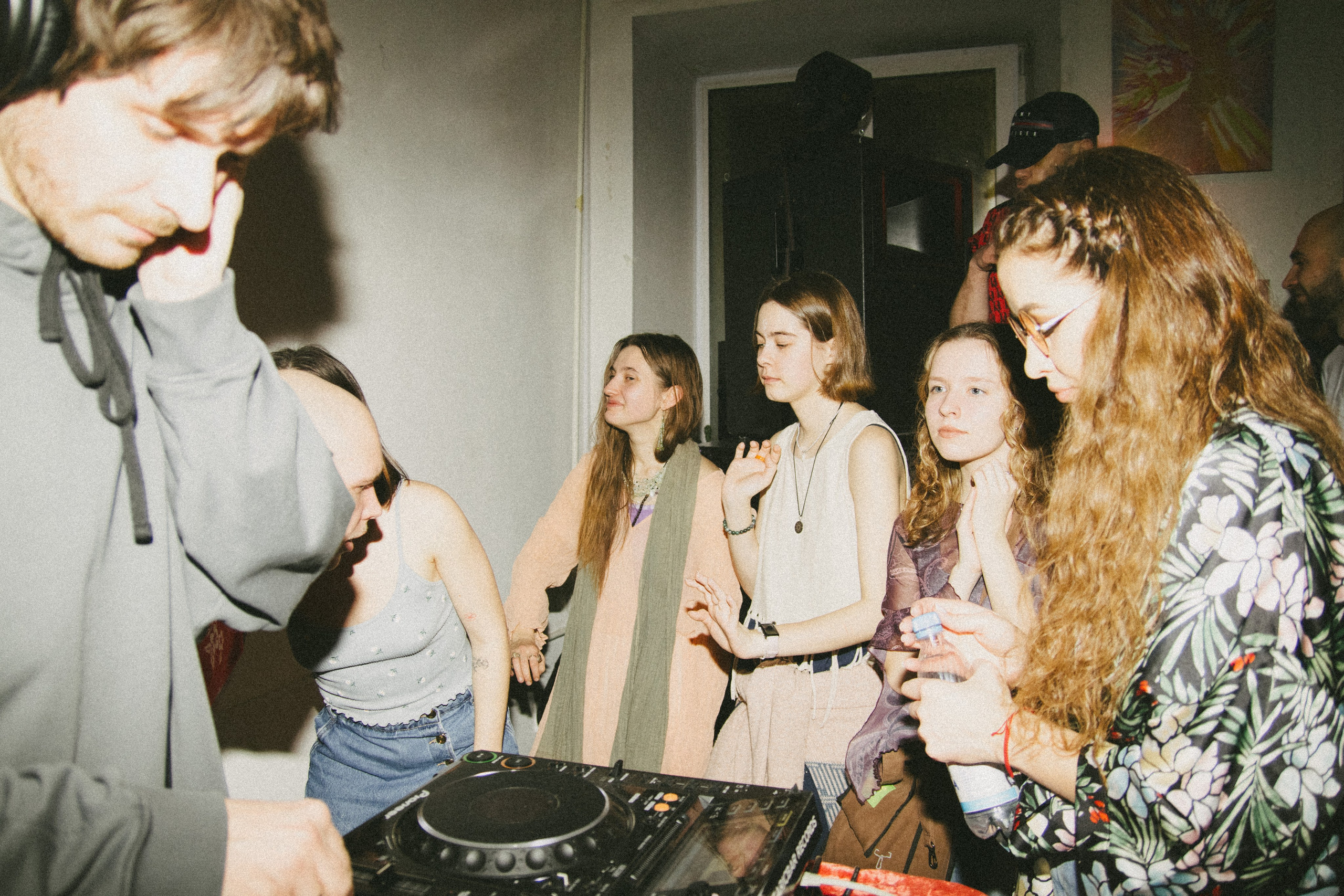 Тусовки. Фотограф Егор Огородов