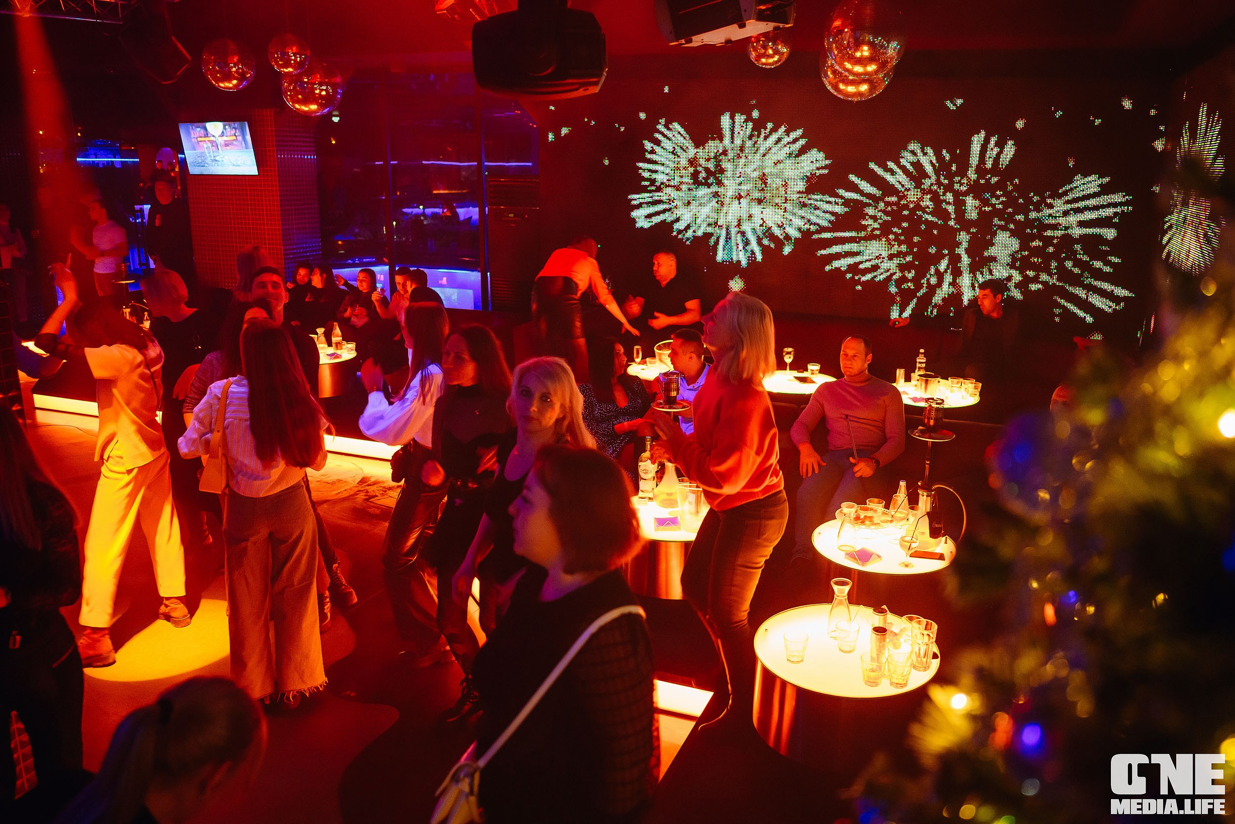 Фоторепортаж репортаж из Планеты. One Media Life: фоторепортажи, фотоотчеты с мероприятий и заведений