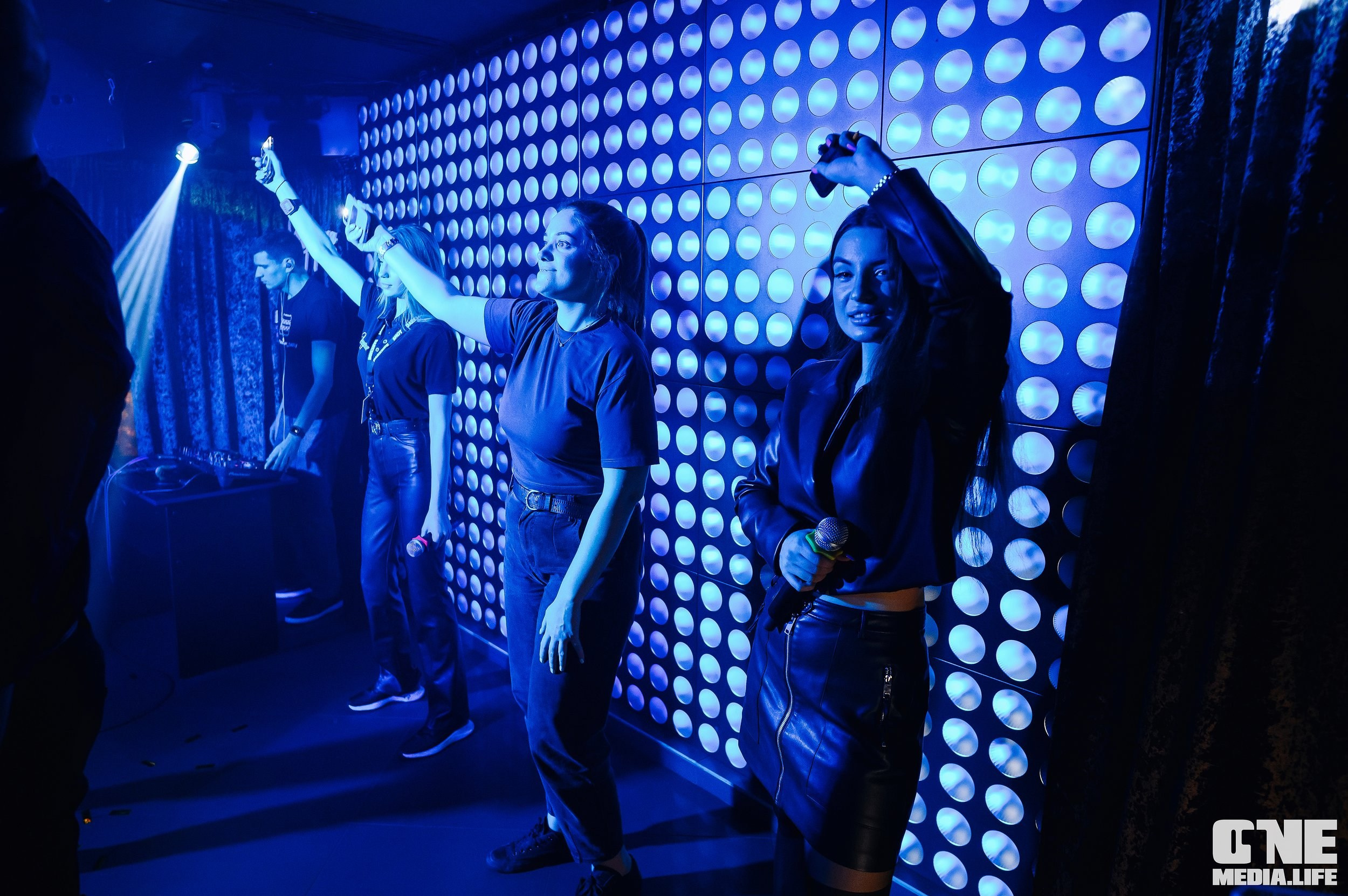 Фоторепортаж из караоке-клуба Эйфория. One Media Life: фоторепортажи, фотоотчеты с мероприятий и заведений